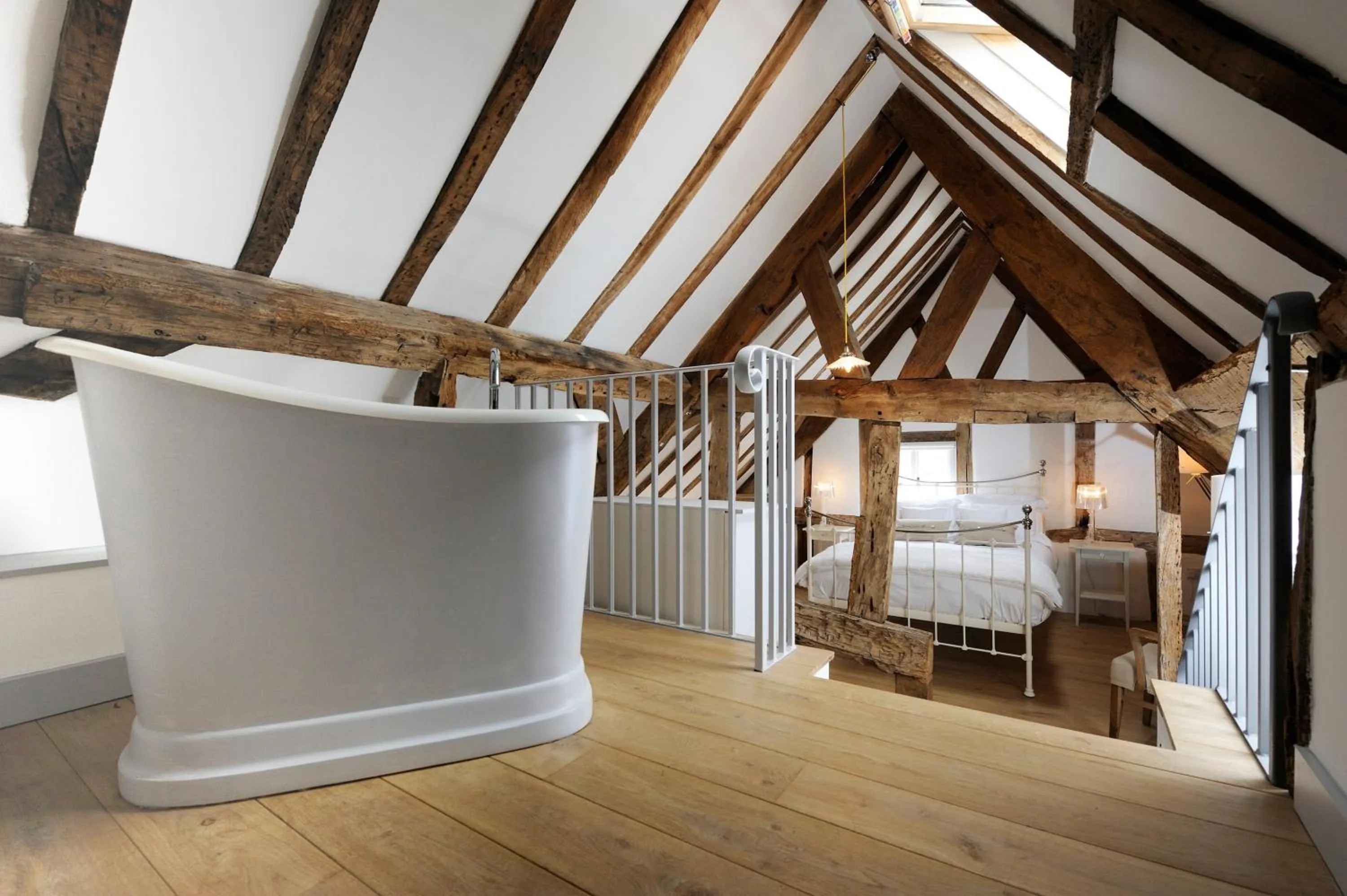 Photo of the whole room, Bed in Lion & Pheasant Hotel