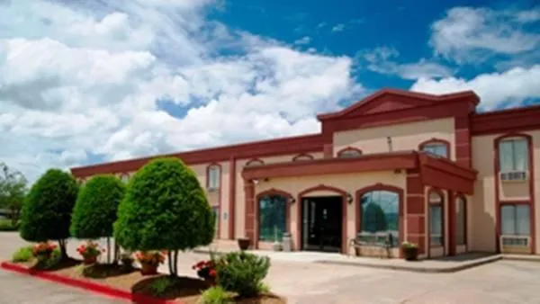 Facade/entrance in Rest Inn Fort Smith