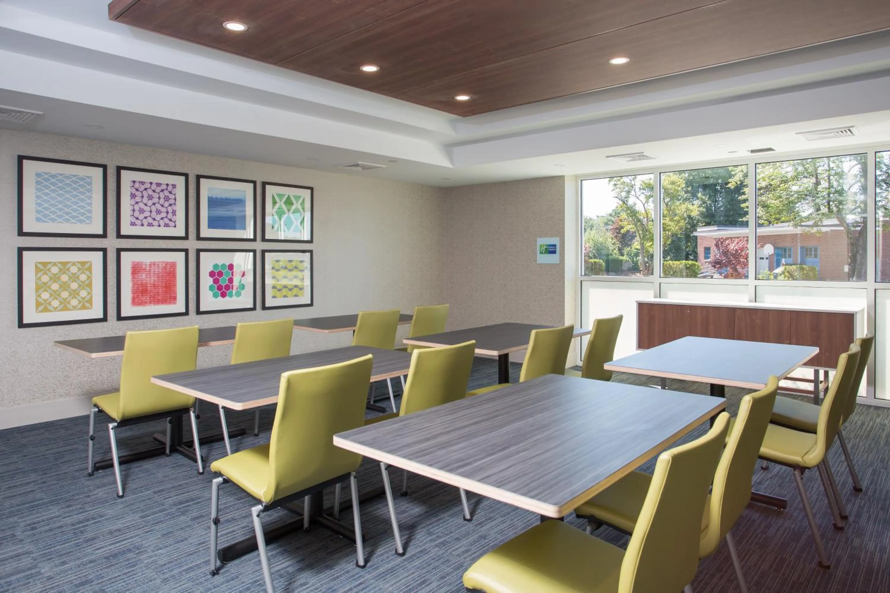 Meeting/conference room in Holiday Inn Express Chelmsford by IHG