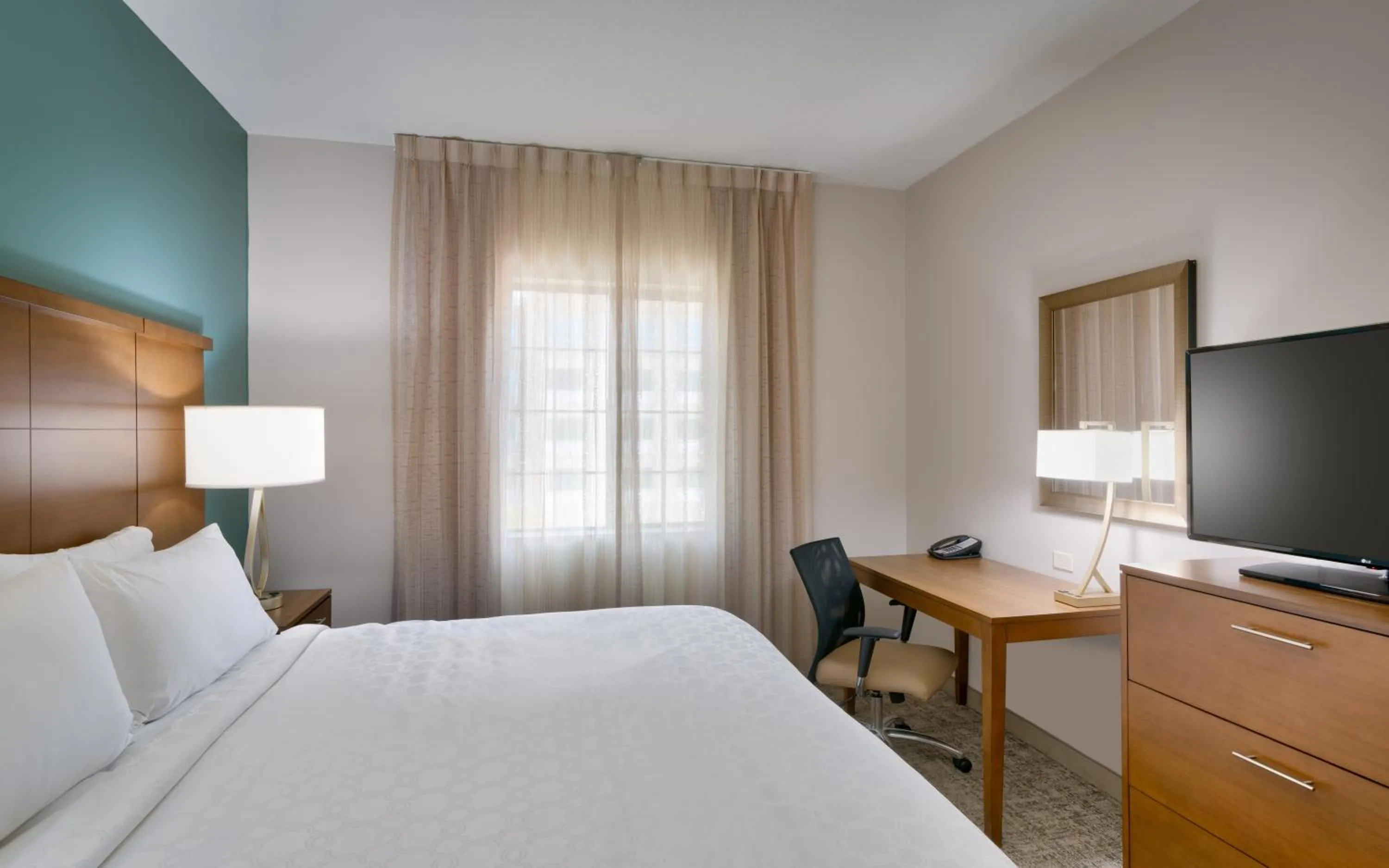 Bed in Staybridge Suites - Gainesville I-75 by IHG