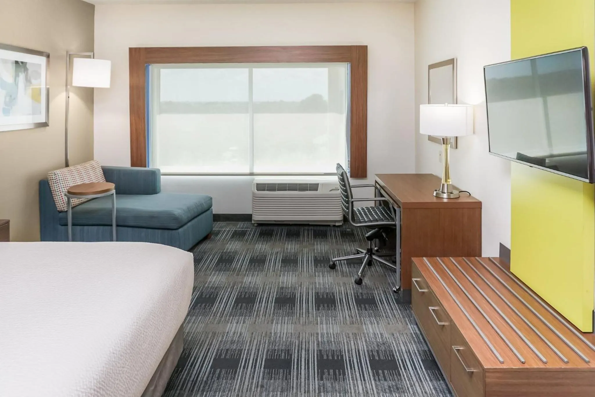 Photo of the whole room in Holiday Inn Express & Suites - Houston Westchase - Westheimer by IHG