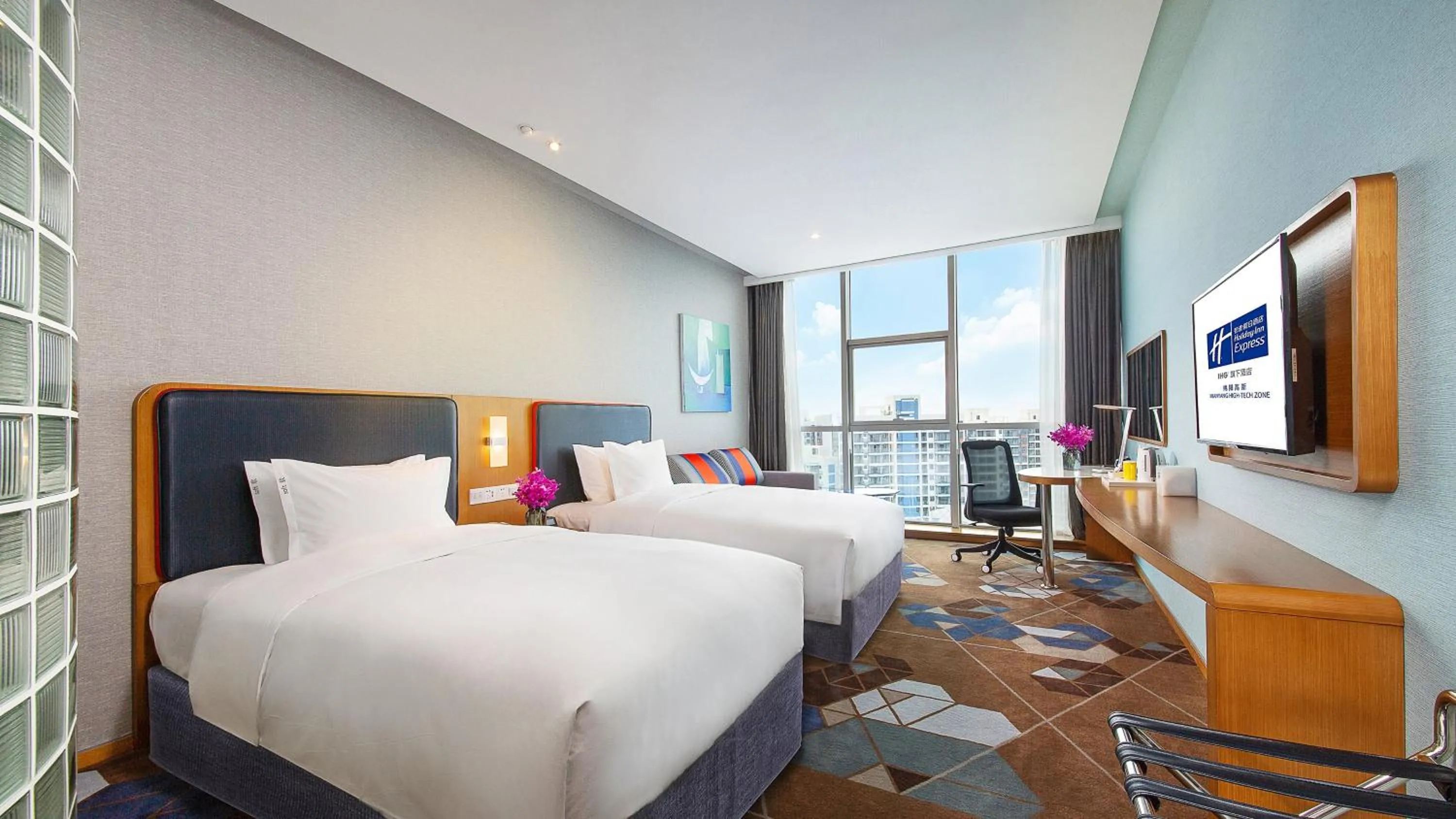 Photo of the whole room, Bed in Holiday Inn Express Mianyang High-Tech Zone by IHG