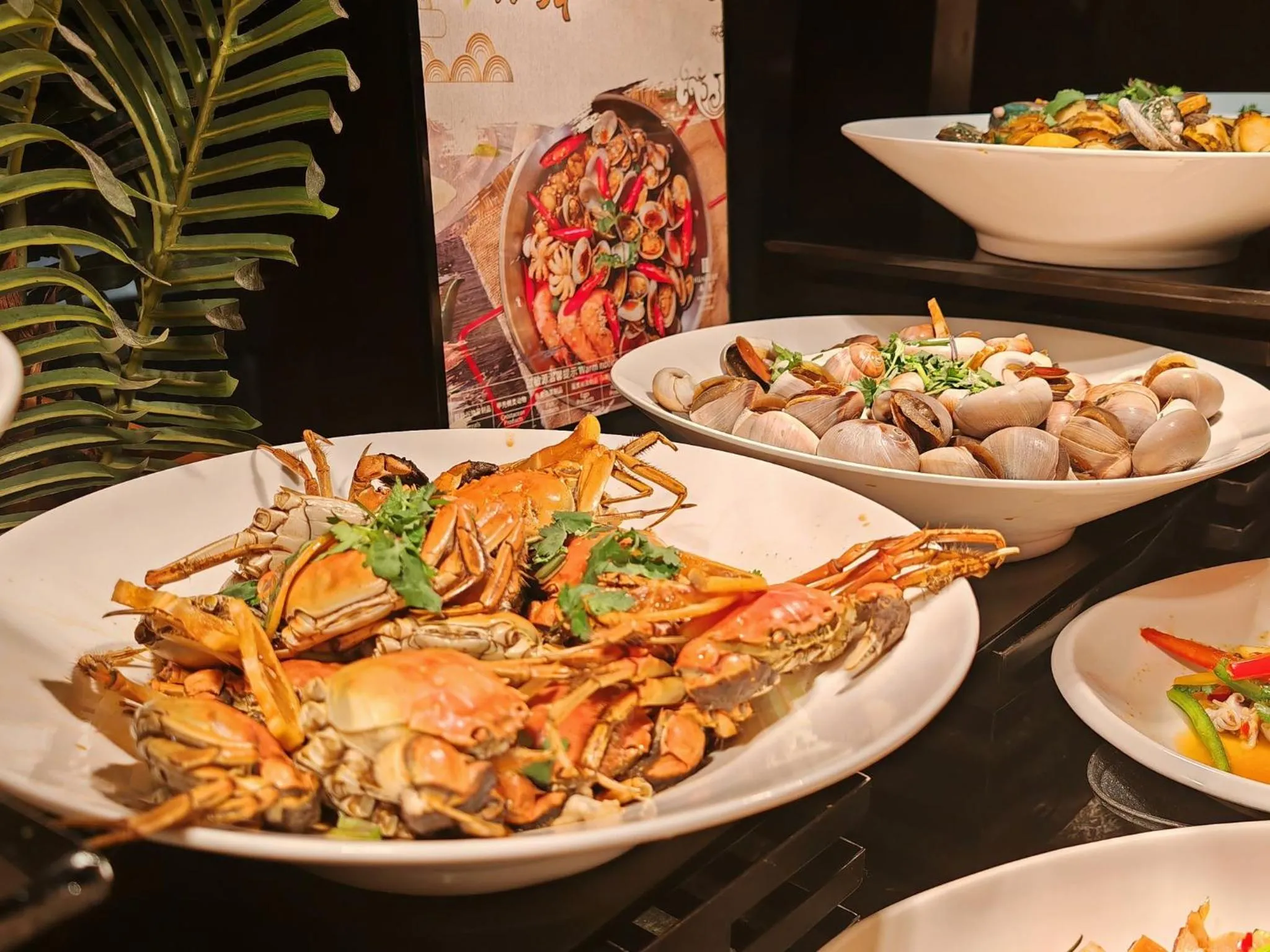 Restaurant/places to eat in HUALUXE Wuhu