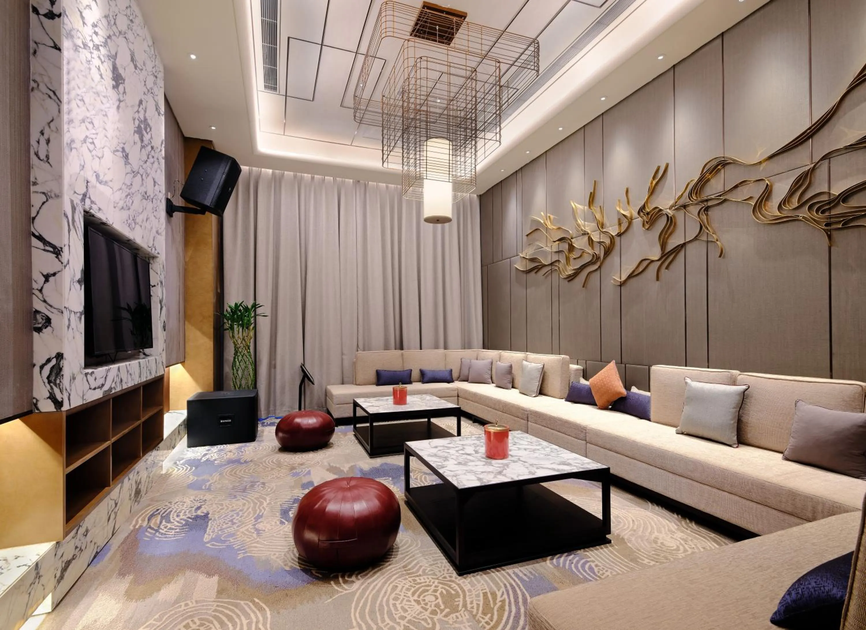 Restaurant/places to eat in HUALUXE Wuhu