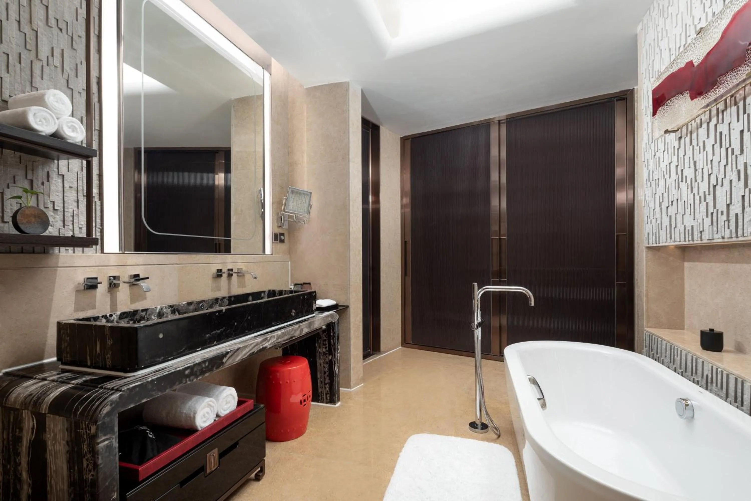 Photo of the whole room in HUALUXE Wuhu