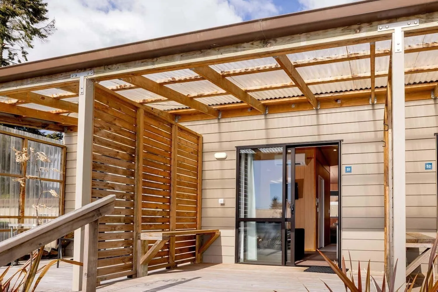 Patio in Fox Glacier TOP 10 Holiday Park & Motels