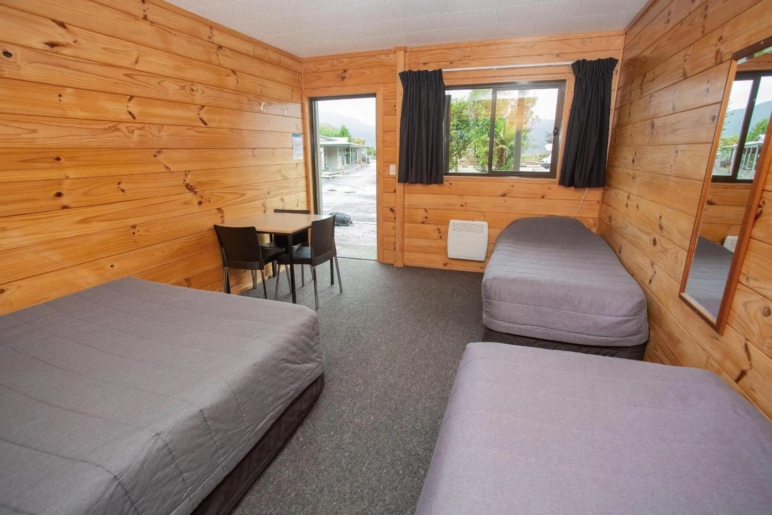 Bed in Fox Glacier TOP 10 Holiday Park & Motels