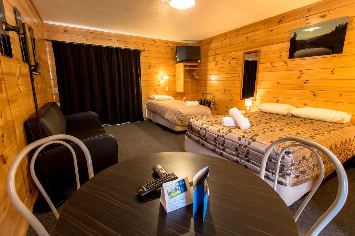 Bed in Fox Glacier TOP 10 Holiday Park & Motels