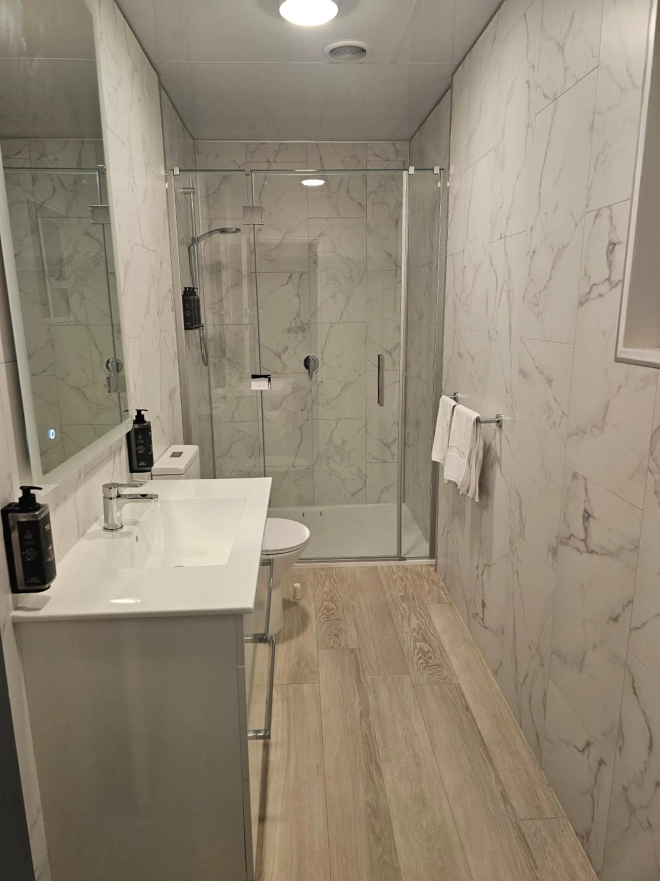 Shower in Fox Glacier TOP 10 Holiday Park & Motels