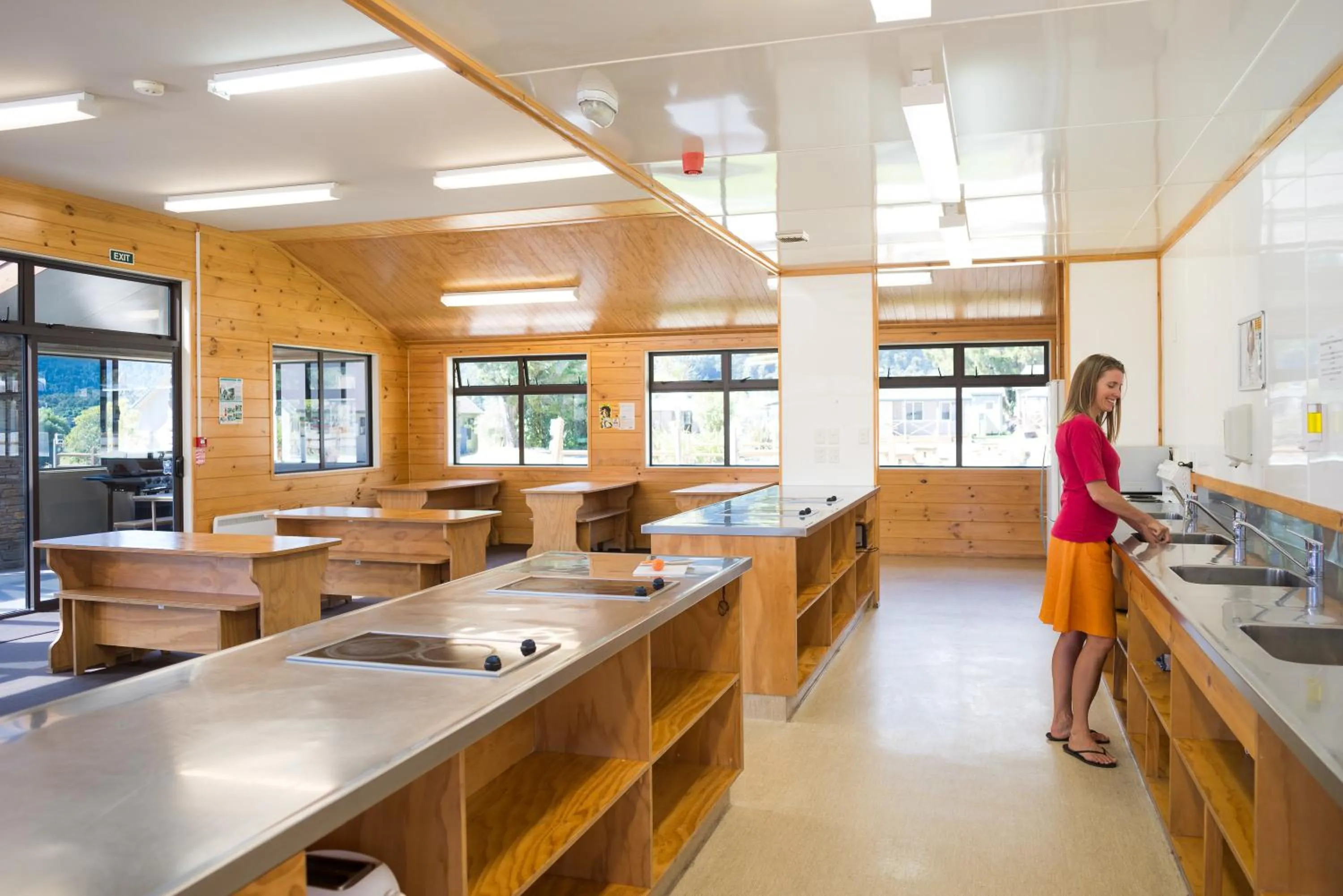Communal kitchen in Fox Glacier TOP 10 Holiday Park & Motels