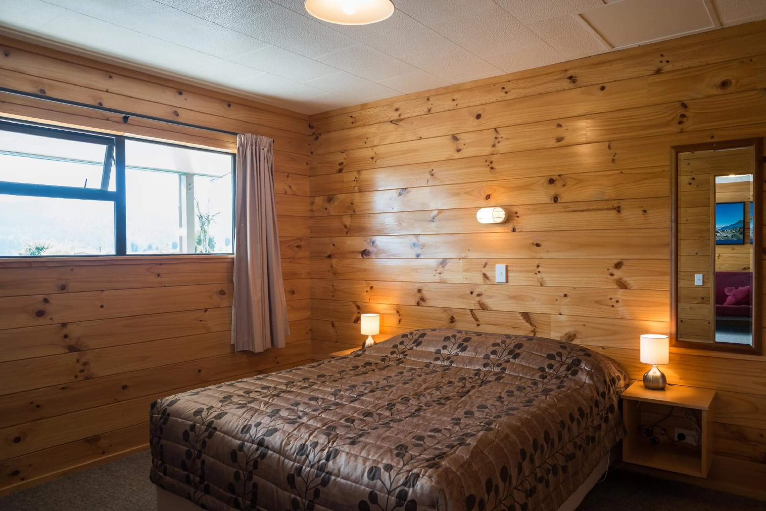 Bedroom, Bed in Fox Glacier TOP 10 Holiday Park & Motels