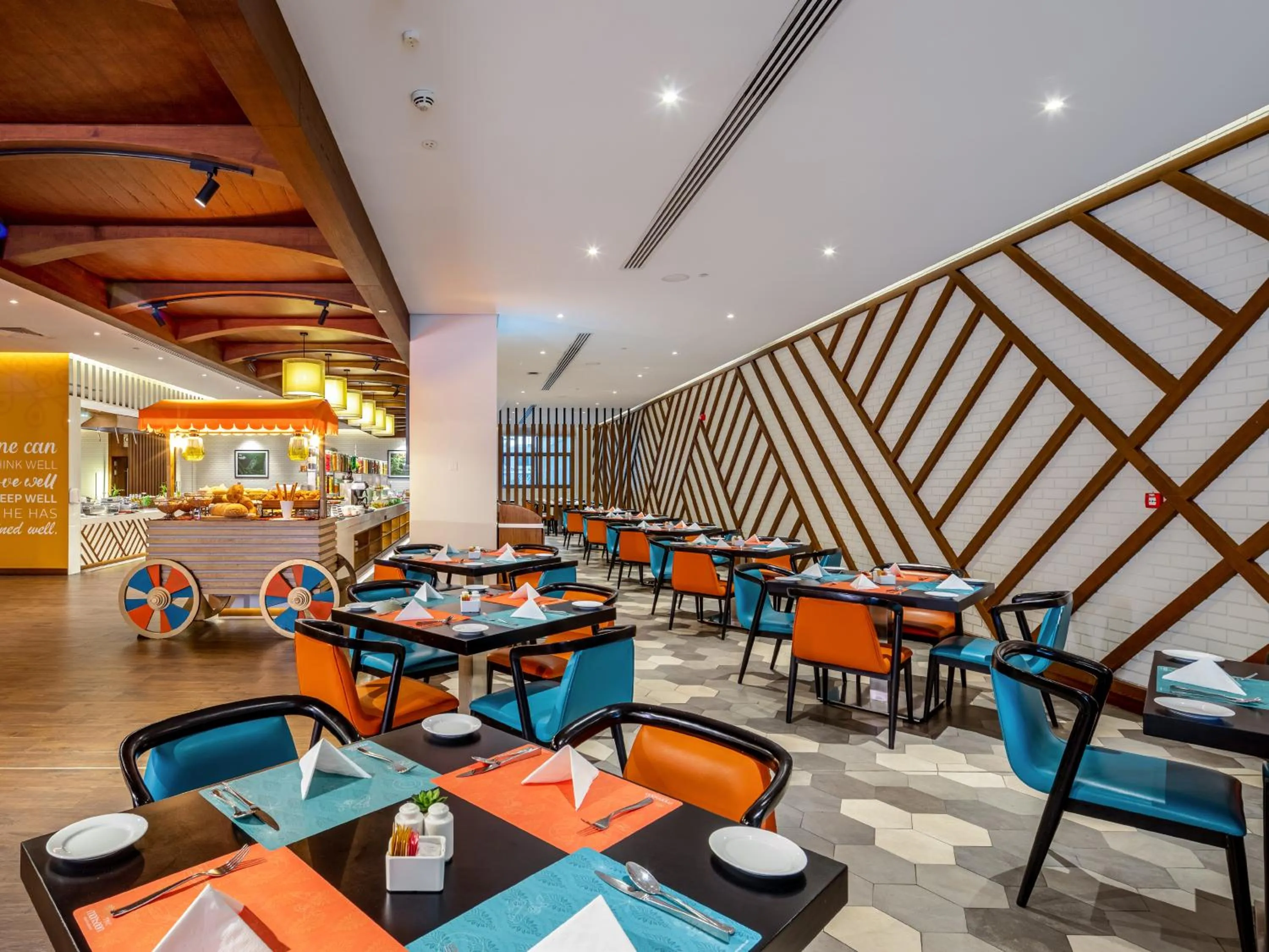 Restaurant/places to eat in Flora Inn Hotel Dubai Airport