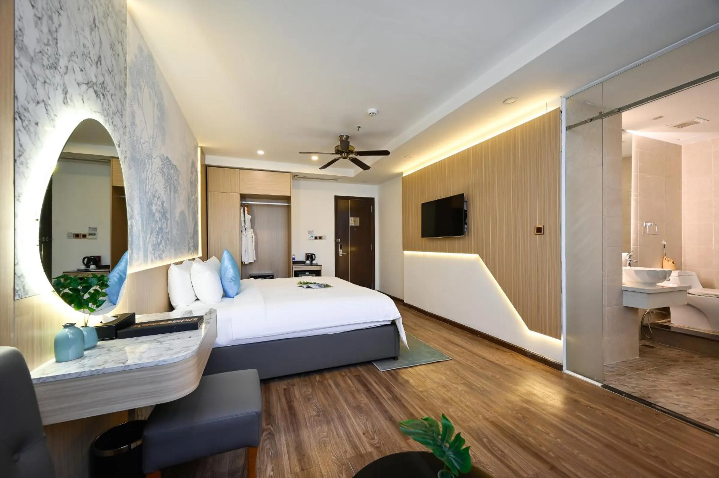 Bathroom, Bed in Cicilia Saigon Center