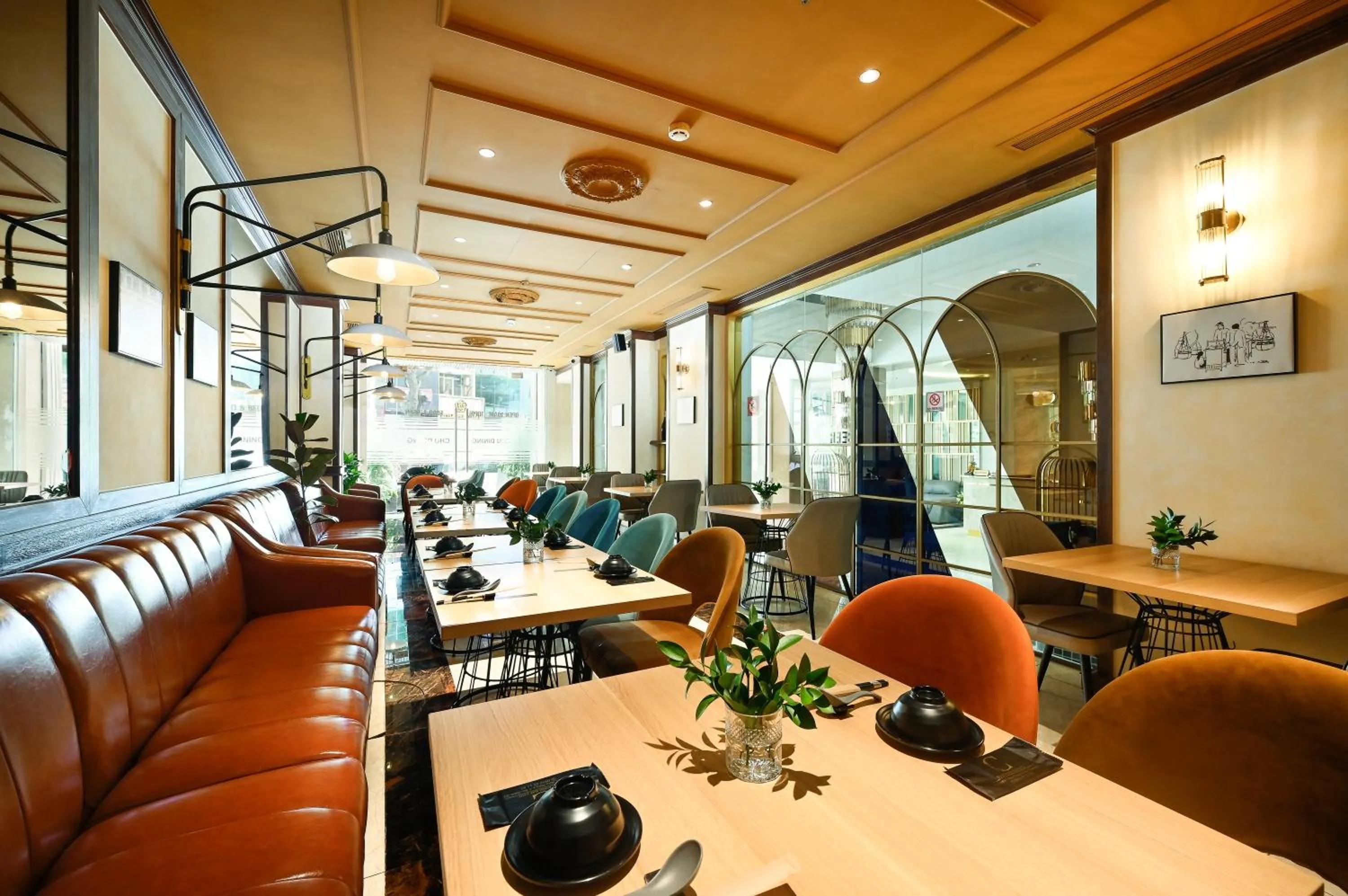 Restaurant/places to eat in Cicilia Saigon Center