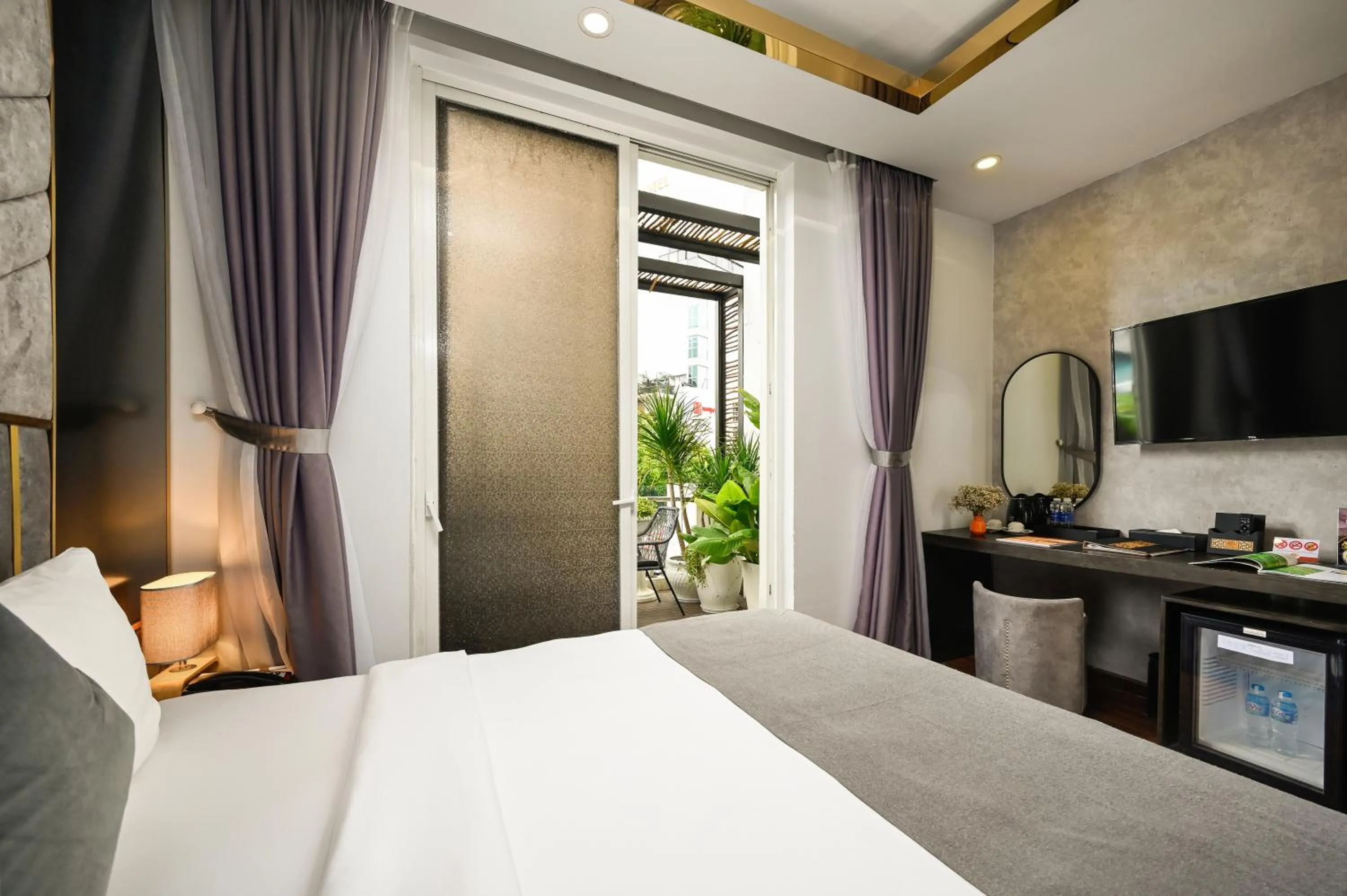 Bed in Cicilia Saigon Center