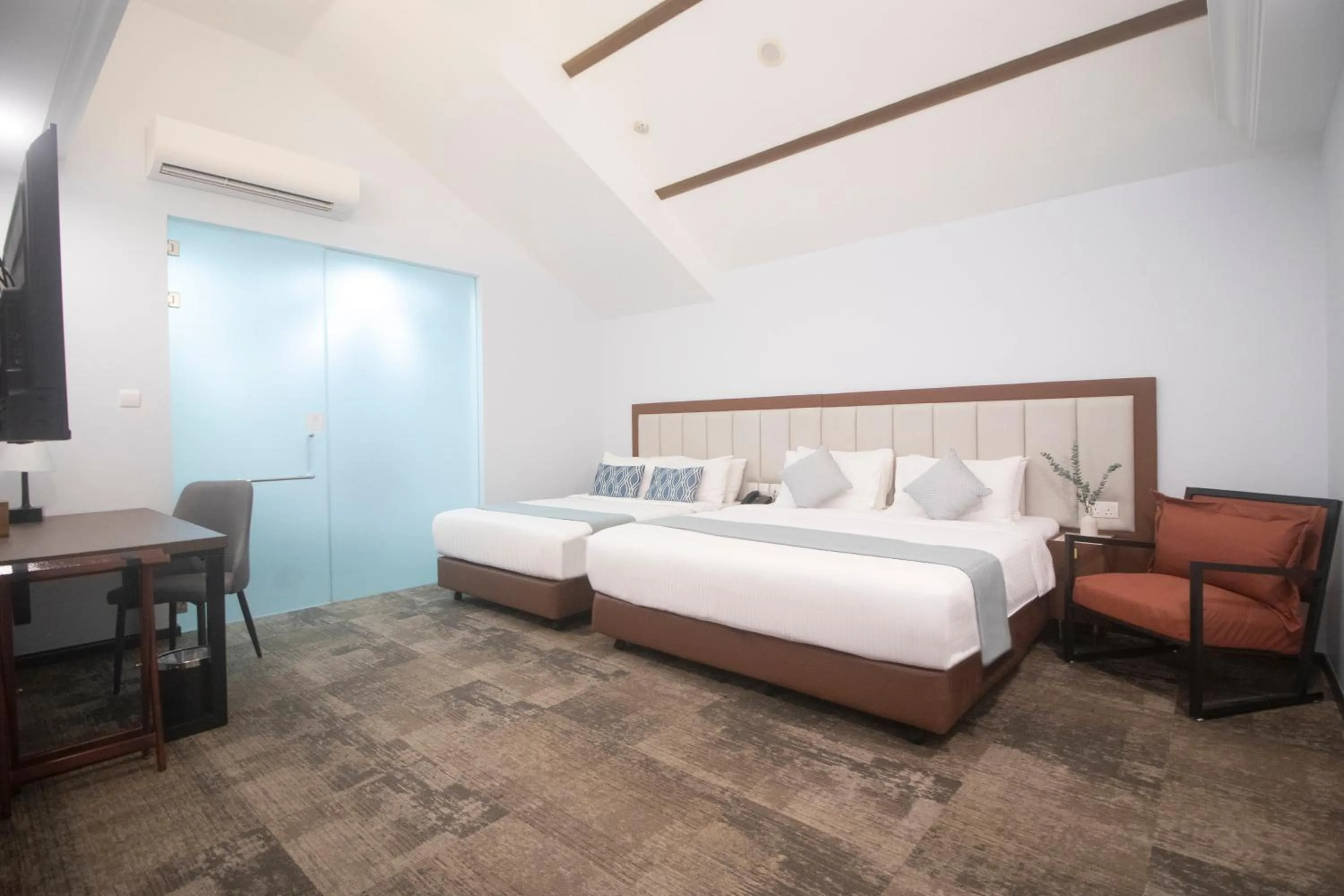 Bedroom, Bed in Santa Grand Hotel East Coast a NuVe Group Collection