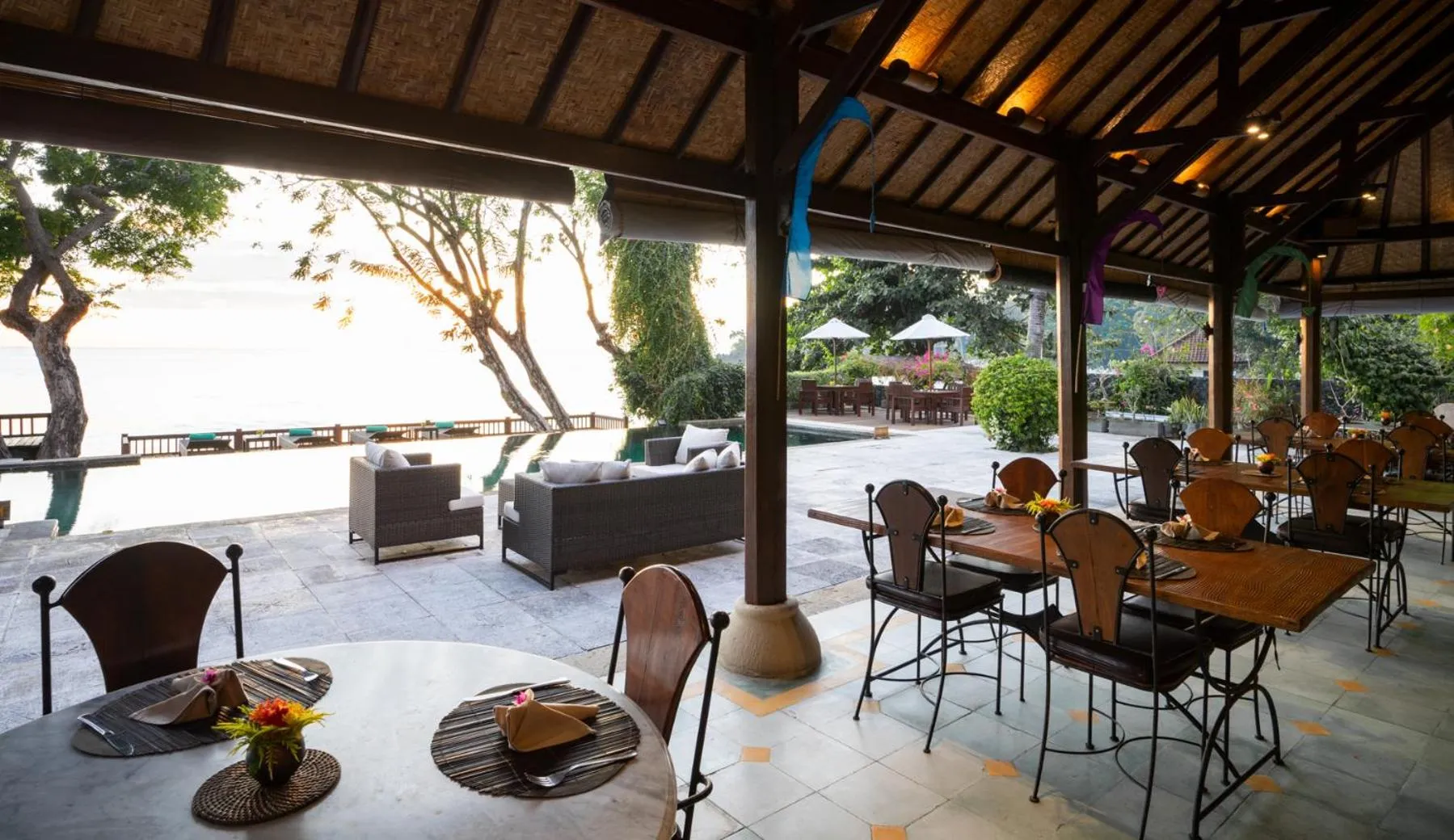 Restaurant/places to eat in Mimpi Resort Tulamben