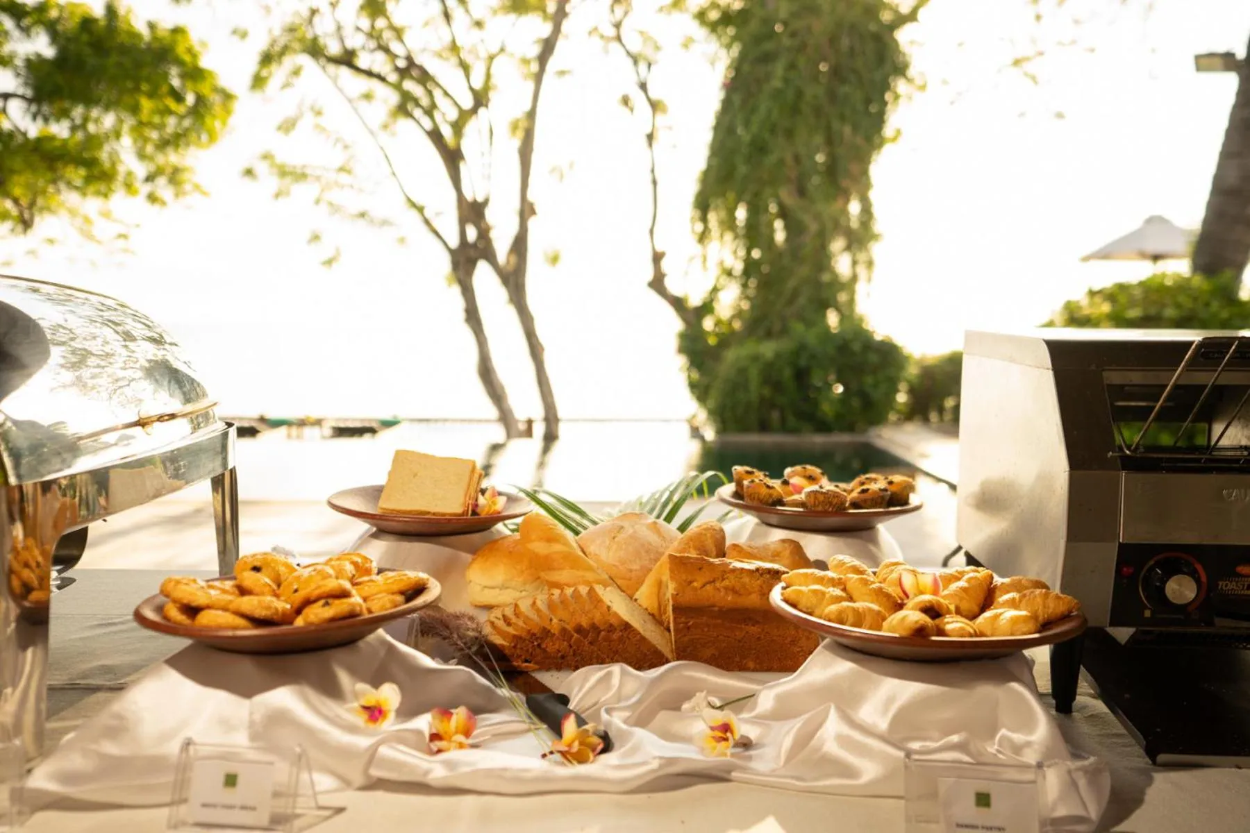 Buffet breakfast in Mimpi Resort Tulamben