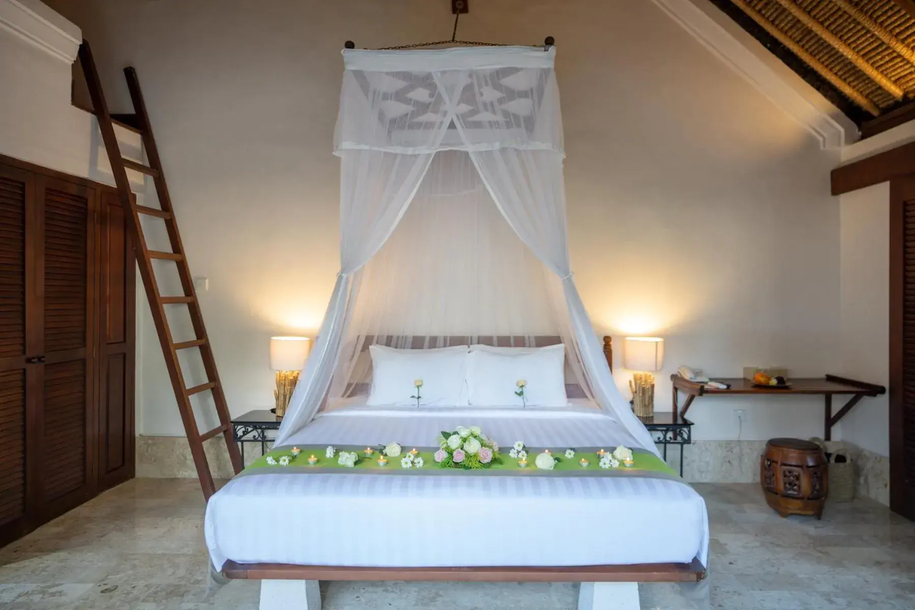 King Villa with Courtyard View Free 60 Minutes Balinese Massage for 1 Person in Mimpi Resort Tulamben King Villa with Courtyard View Free 60 Minutes Balinese Massage for 1 Person in Mimpi Resort Tulamben