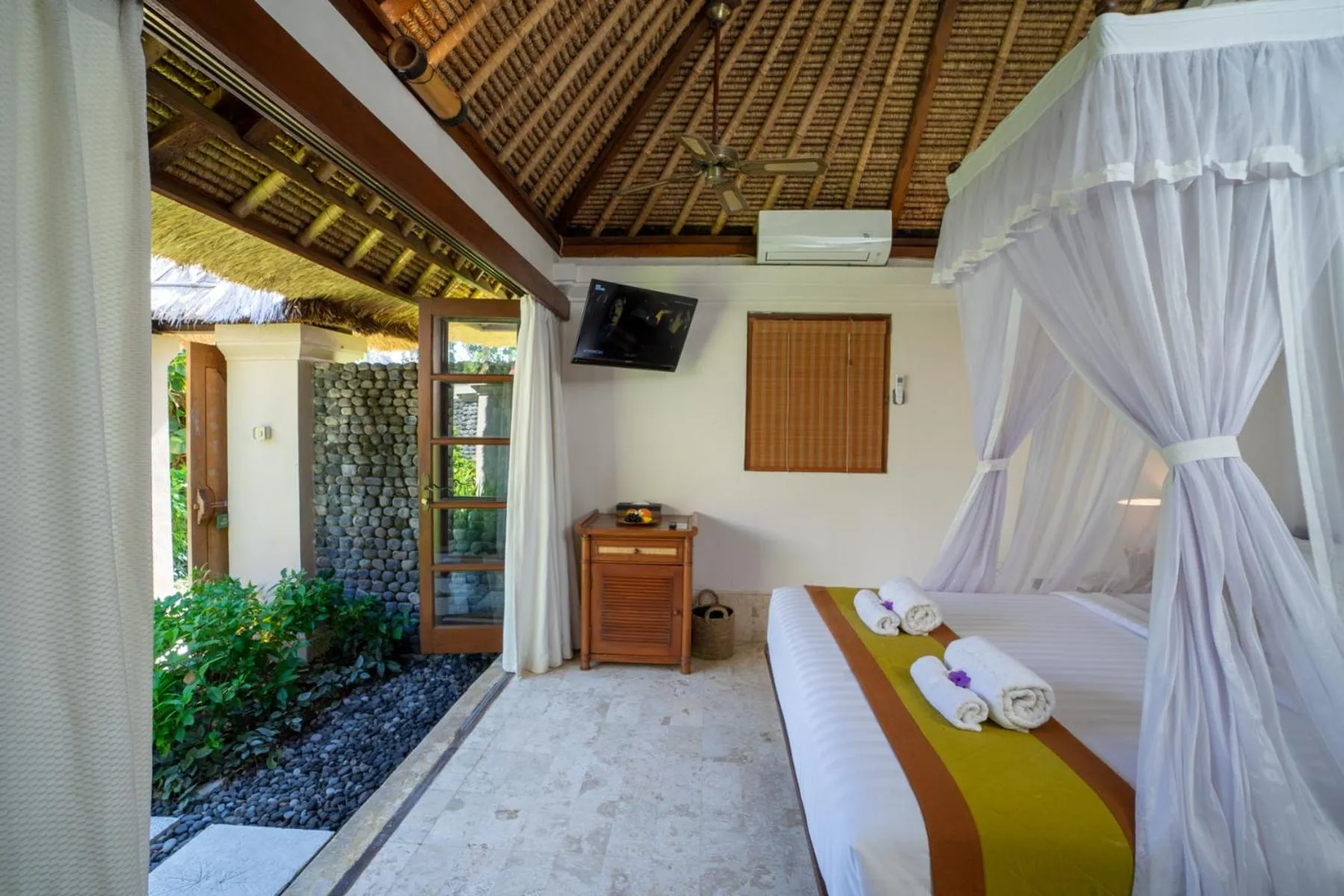 Bedroom, Bed in Mimpi Resort Tulamben