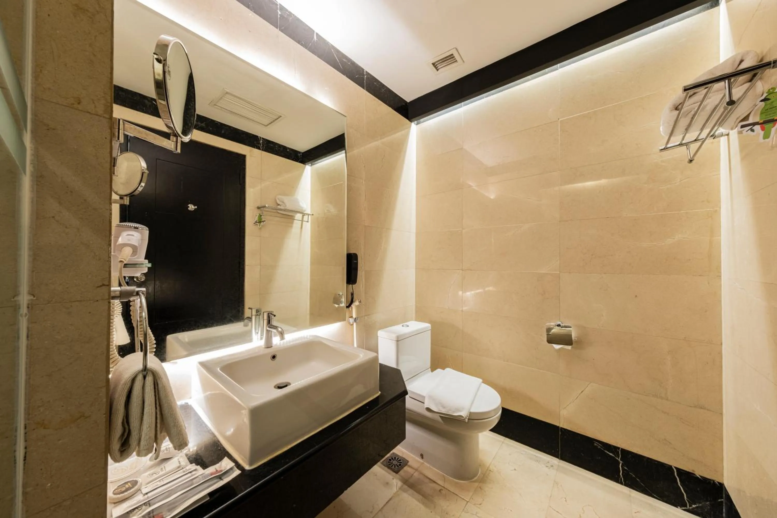 Toilet in Grand Jatra Hotel Pekanbaru