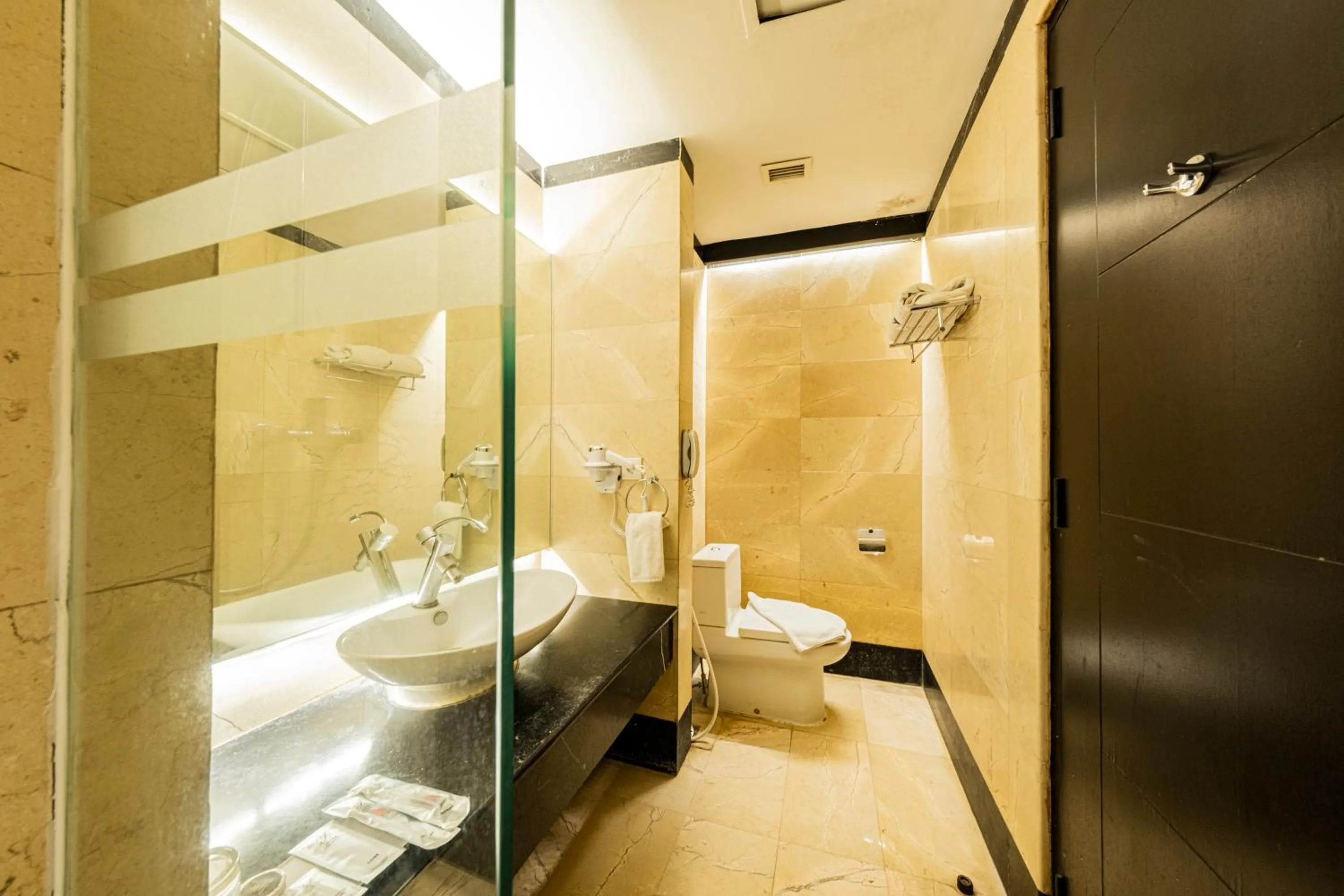 Bathroom in Grand Jatra Hotel Pekanbaru