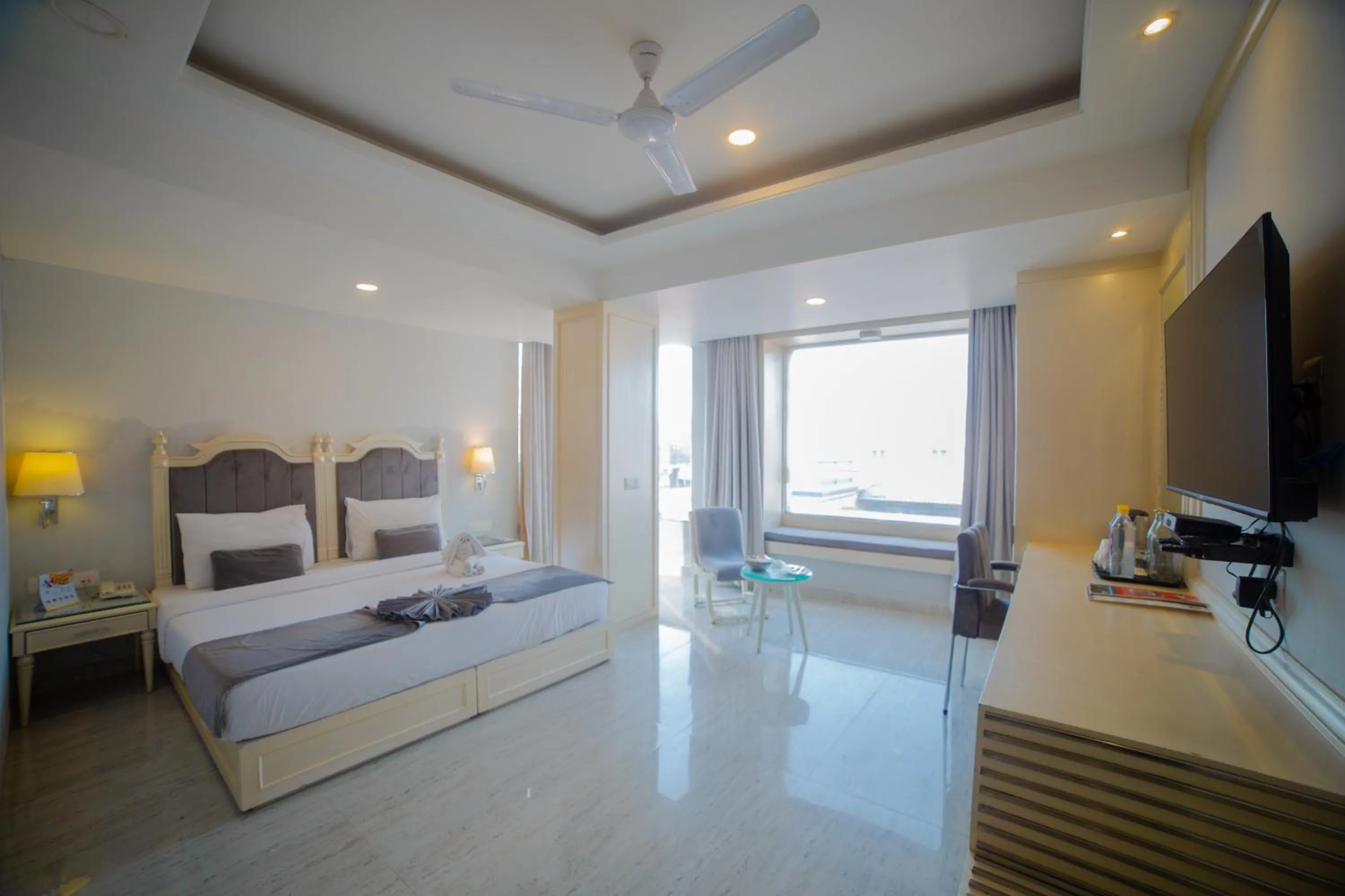 Bedroom, Bed in Pearl Courtyard