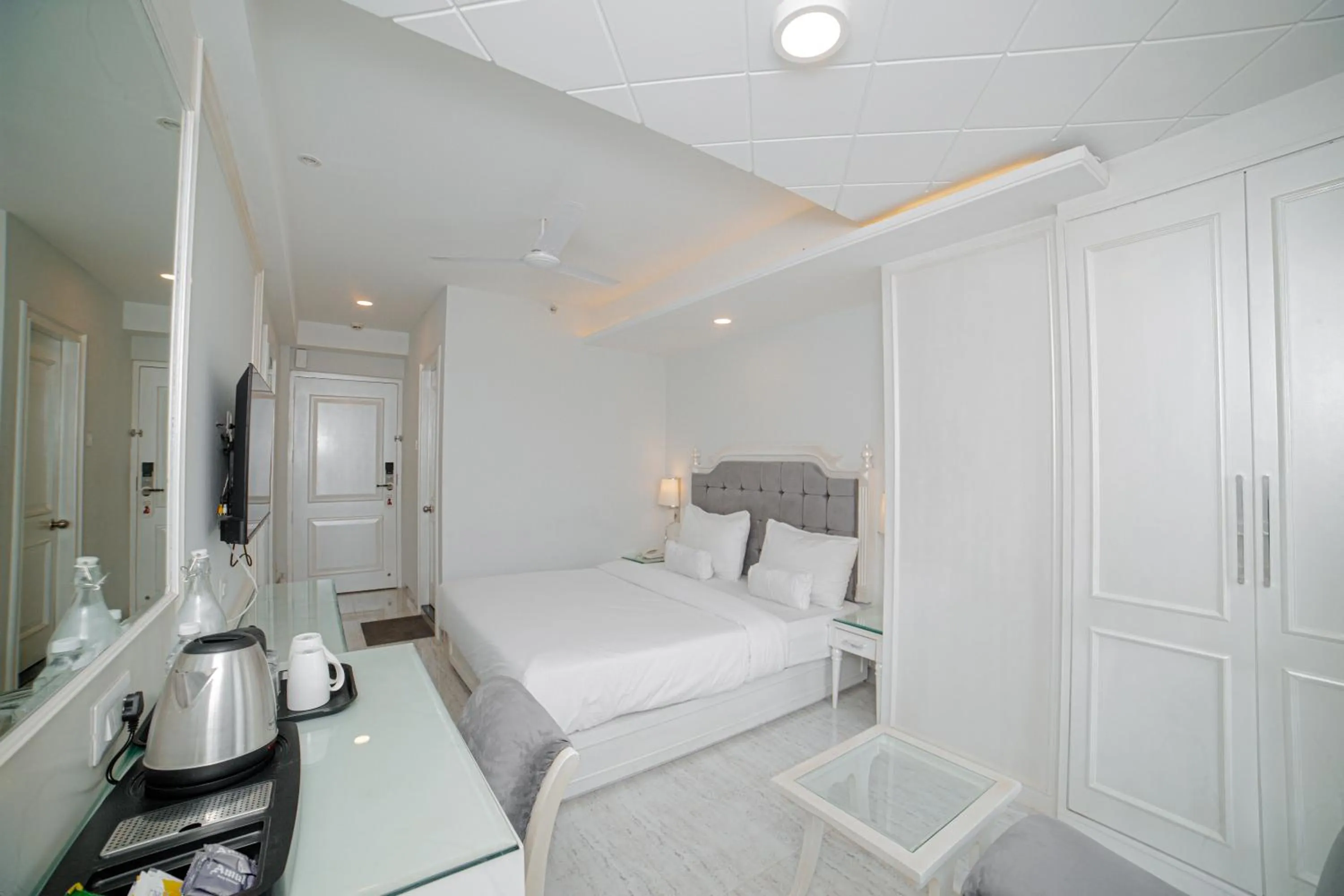 Bedroom, Bed in Pearl Courtyard