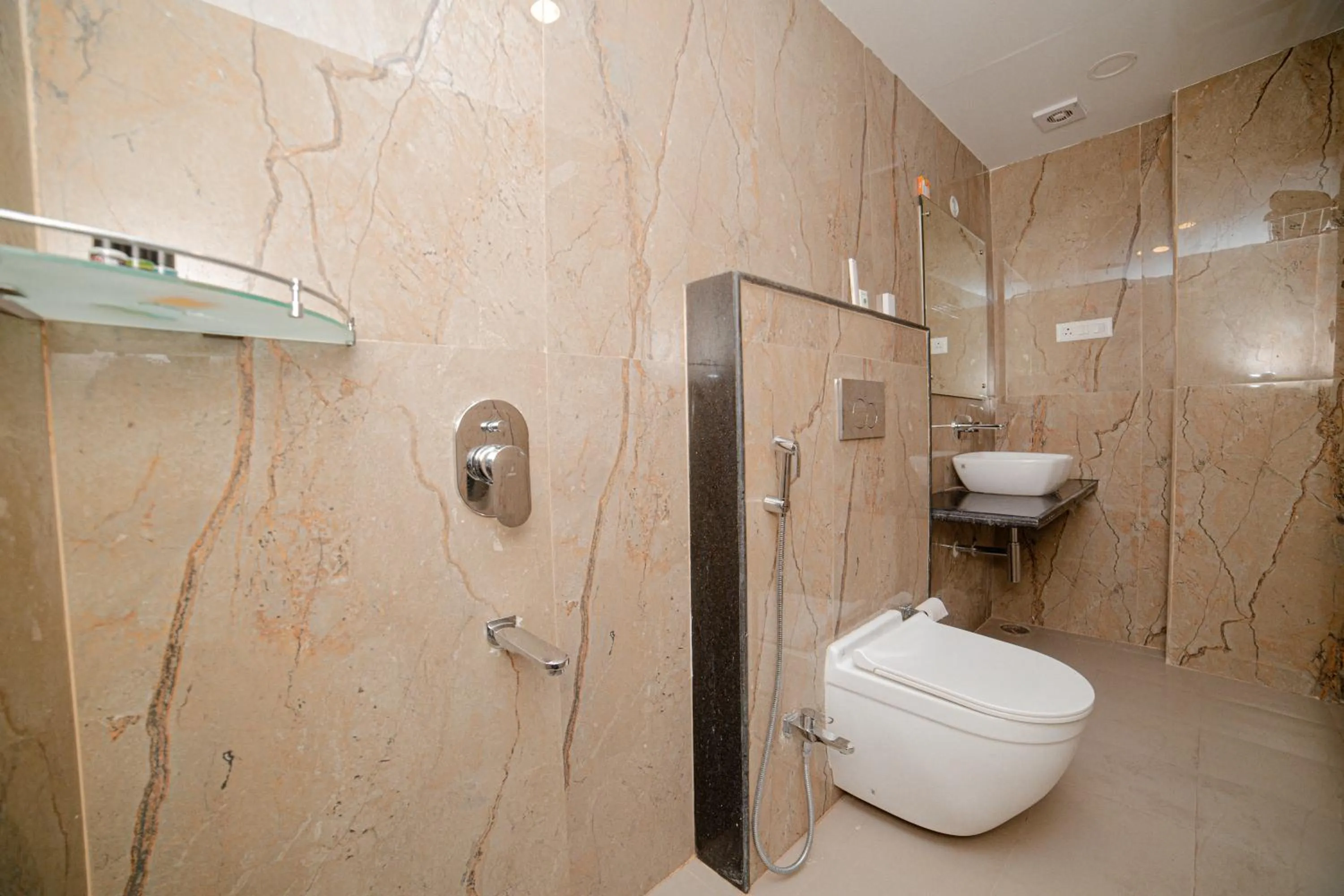 Bathroom in Pearl Courtyard