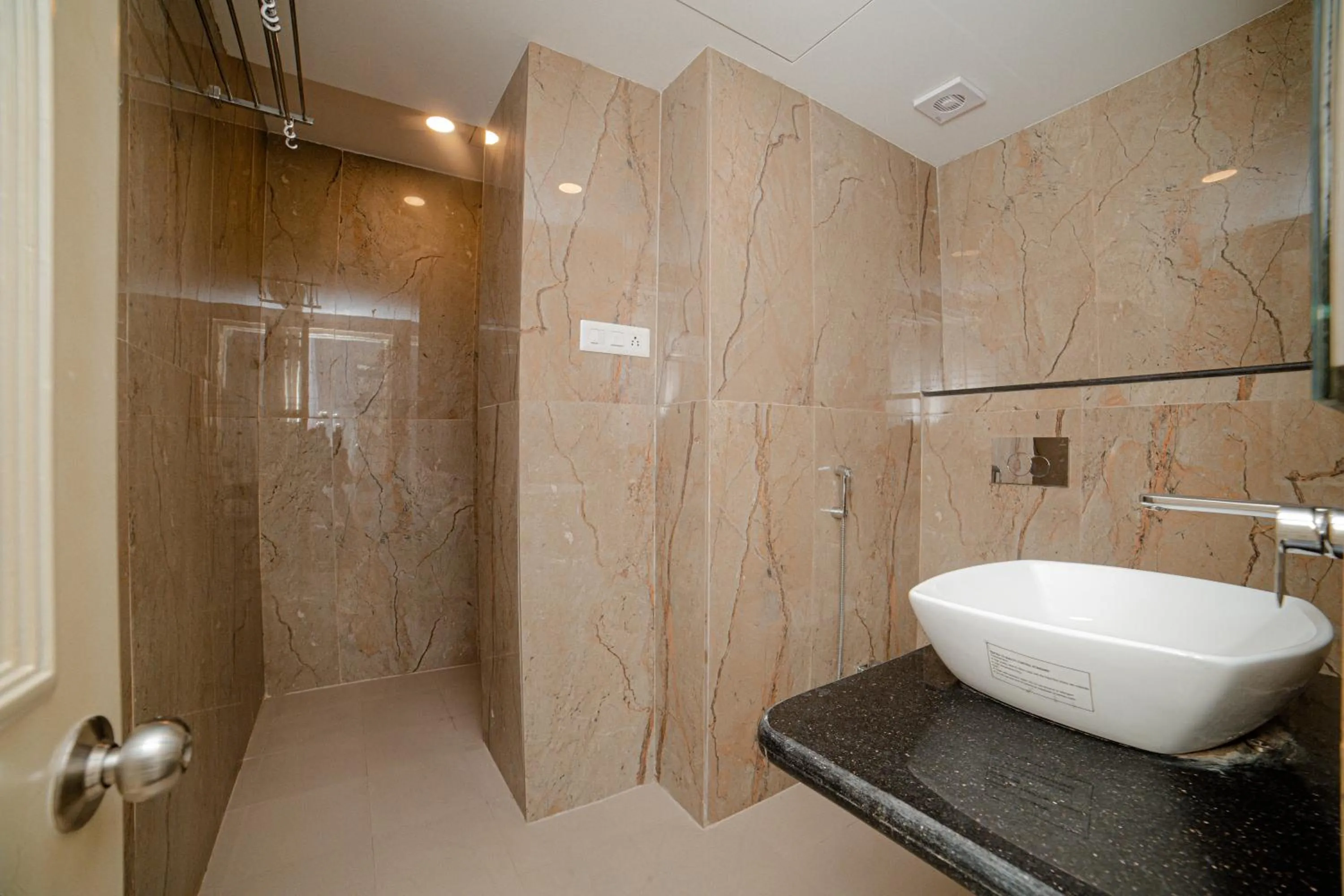 Bathroom in Pearl Courtyard