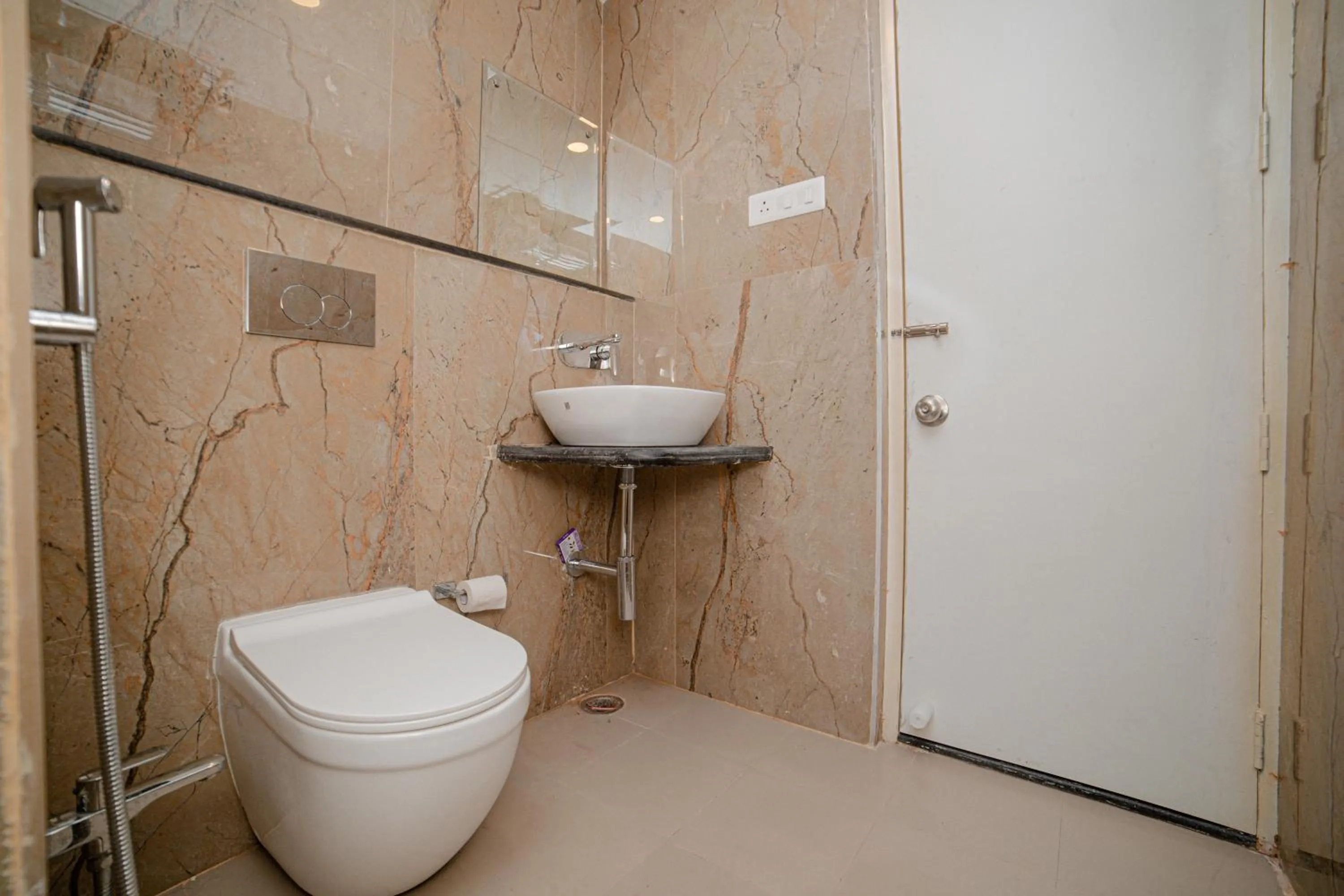 Bathroom in Pearl Courtyard