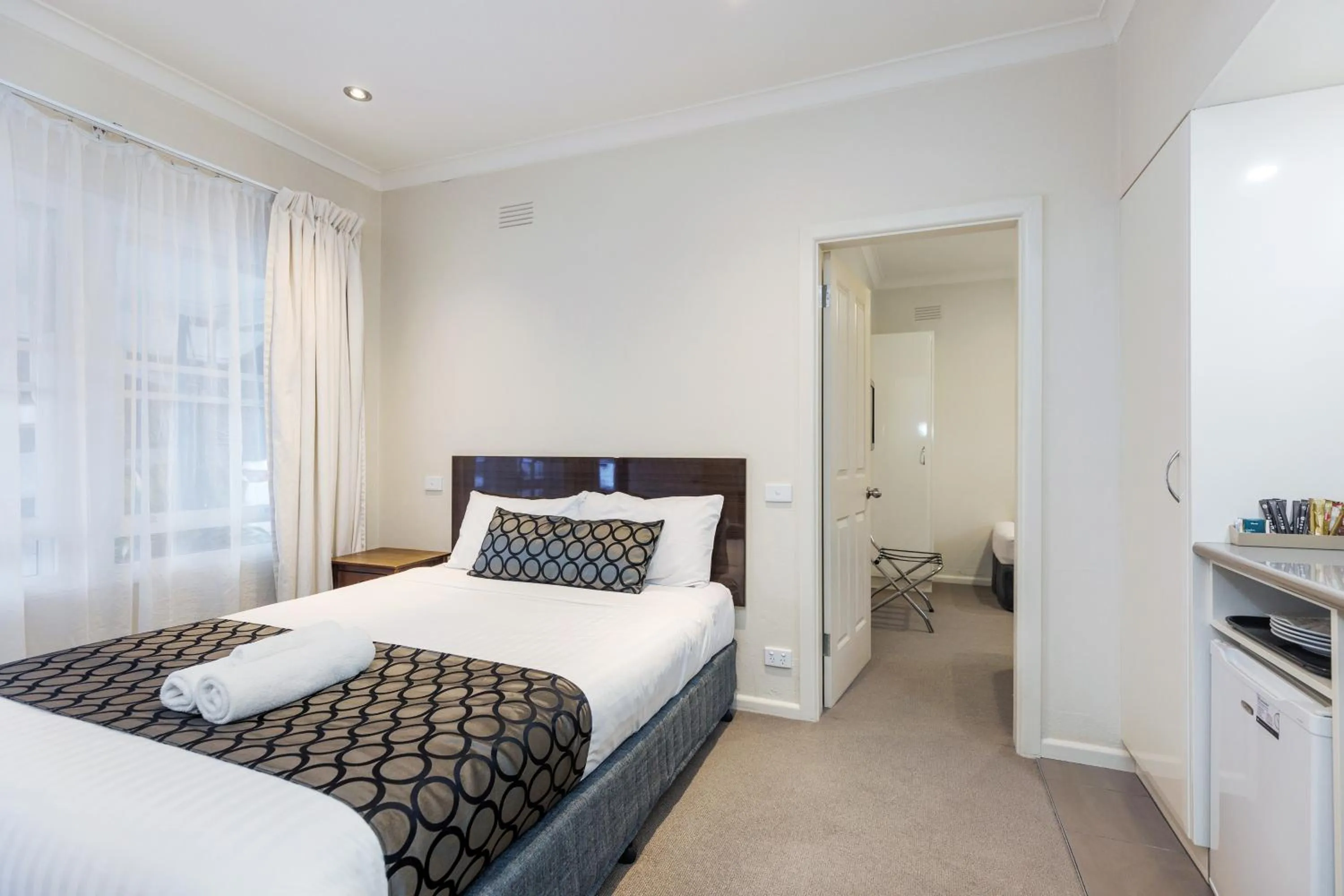 Bed in Amaroo Motel Tumuts Best Accommodation