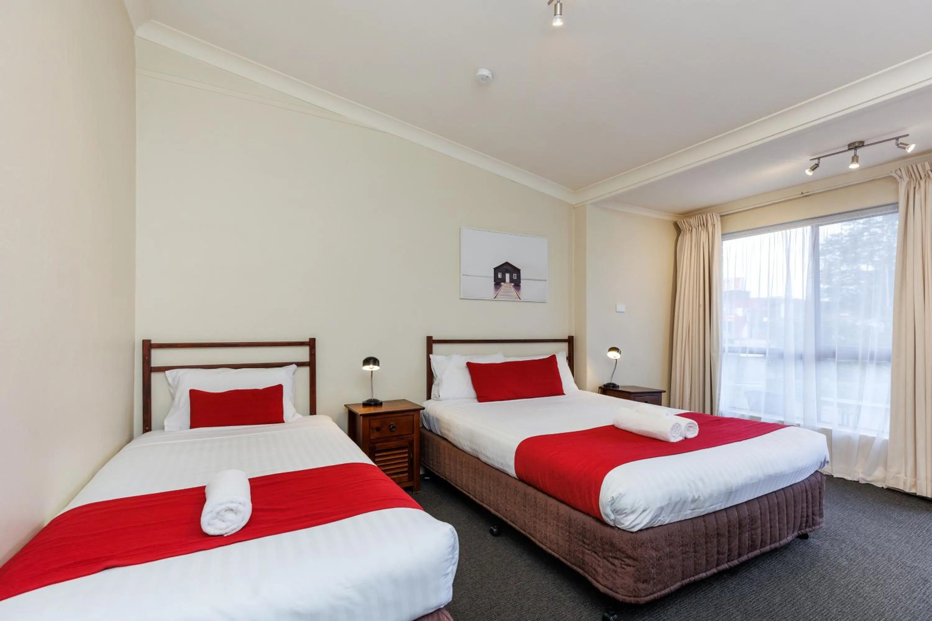 Bed in Amaroo Motel Tumuts Best Accommodation