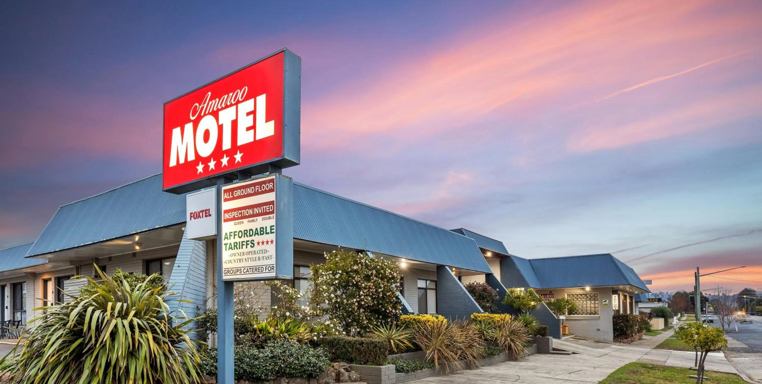 Property building in Amaroo Motel Tumuts Best Accommodation