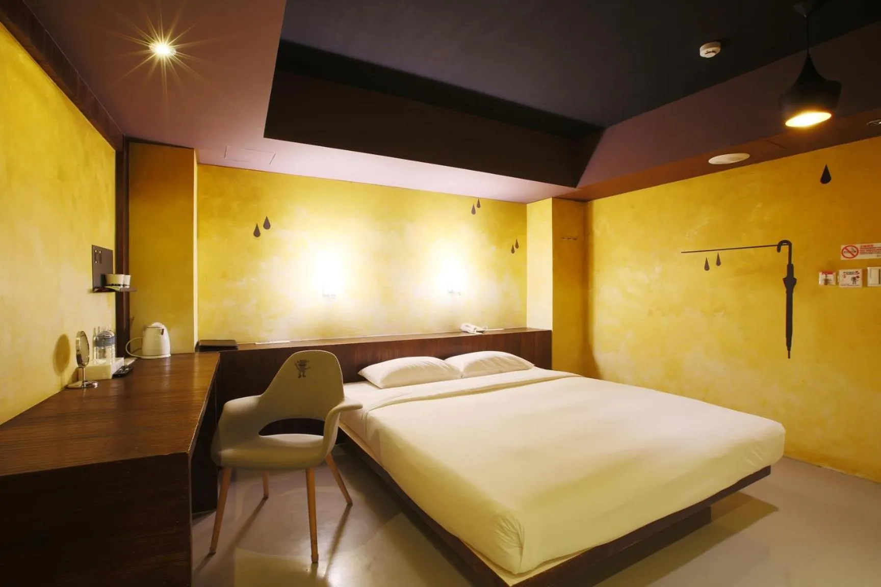 Photo of the whole room, Bed in Hotel Papa Whale-Kaohsiung Formosa Boulevard