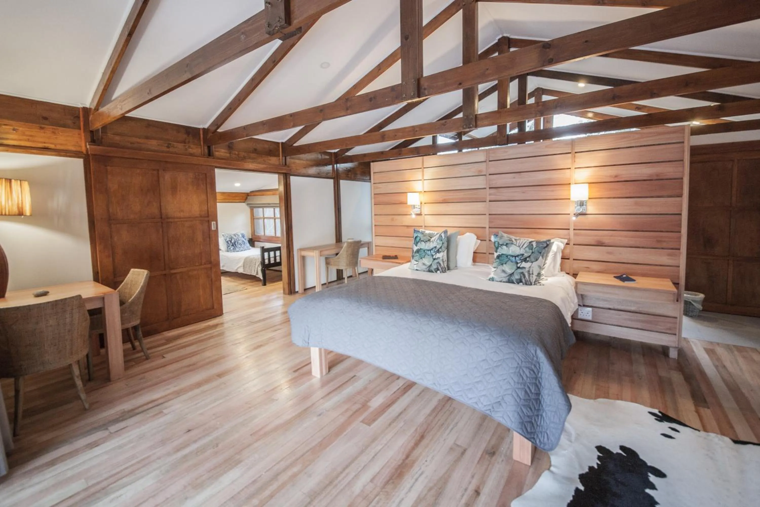 Bed in Makakatana Bay Lodge