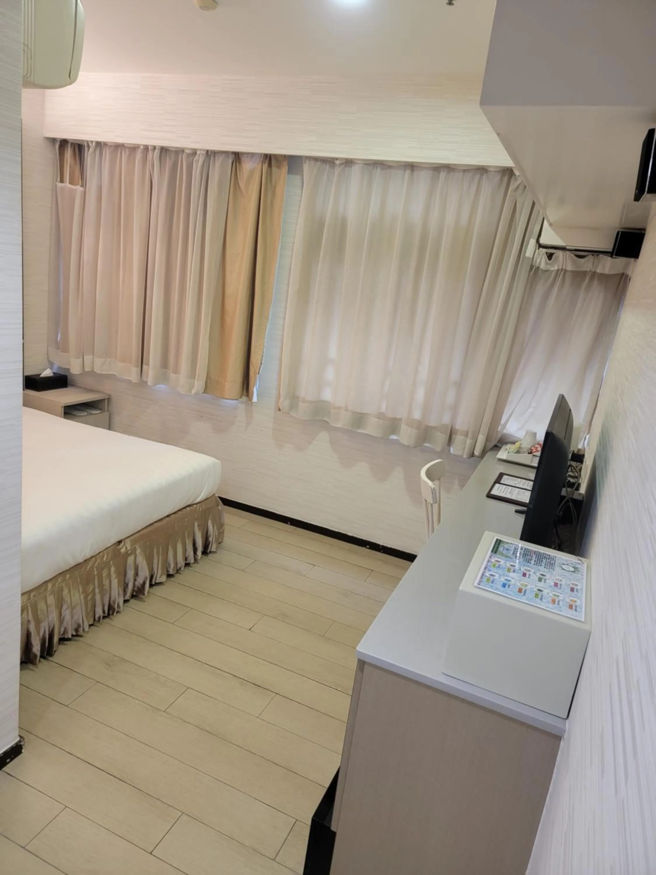 Bedroom, Bed in Mingle With The Star