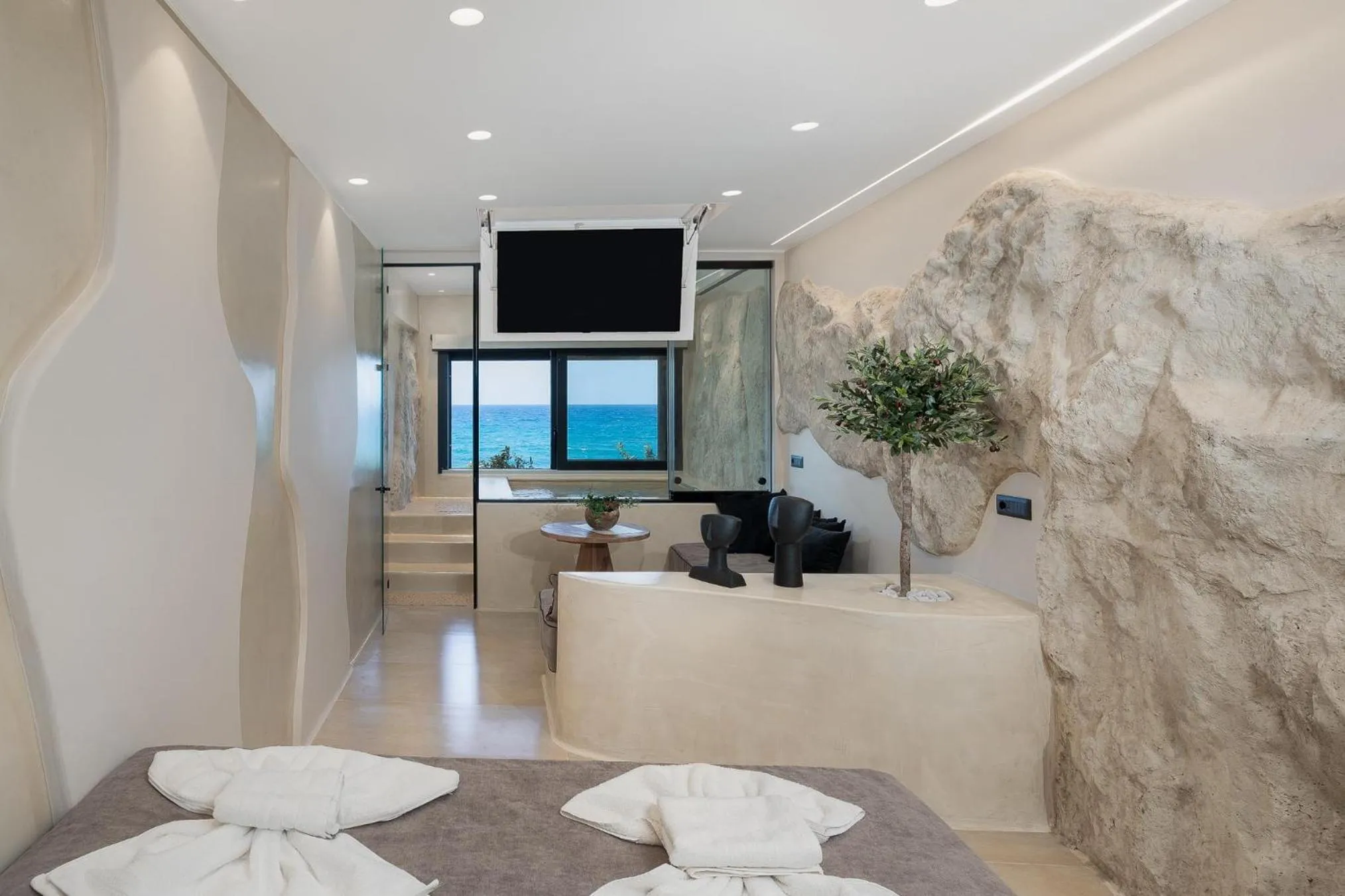 Portara Seaside Luxury Suites