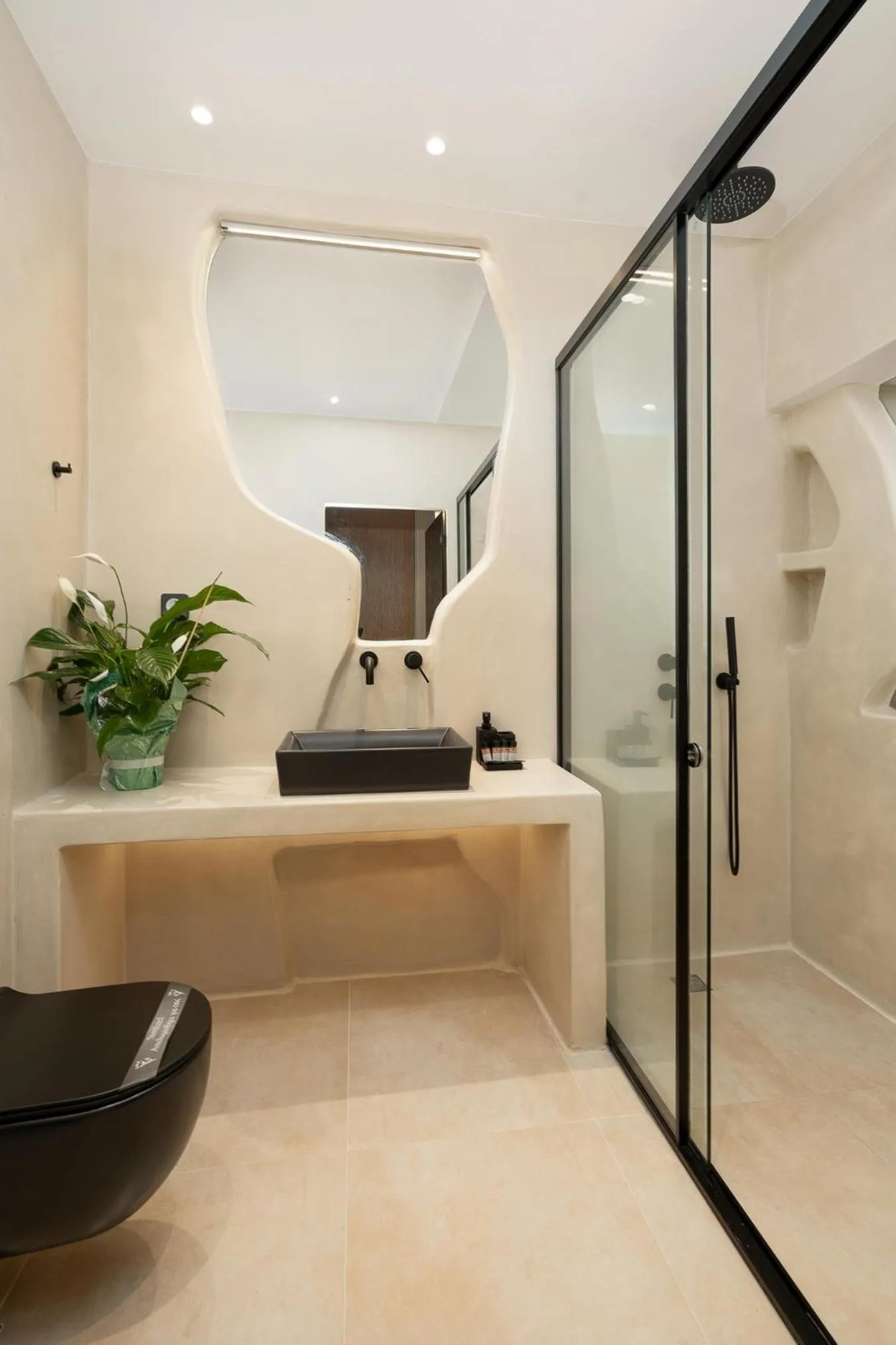 Portara Seaside Luxury Suites