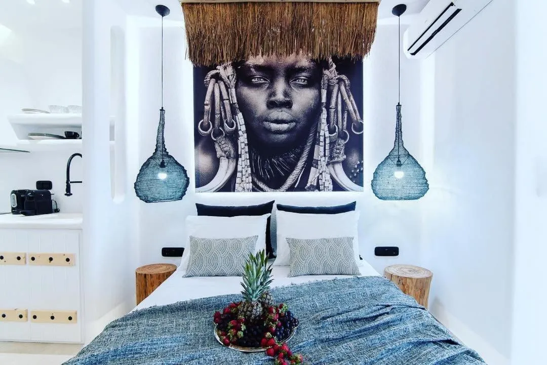 Portara Seaside Luxury Suites