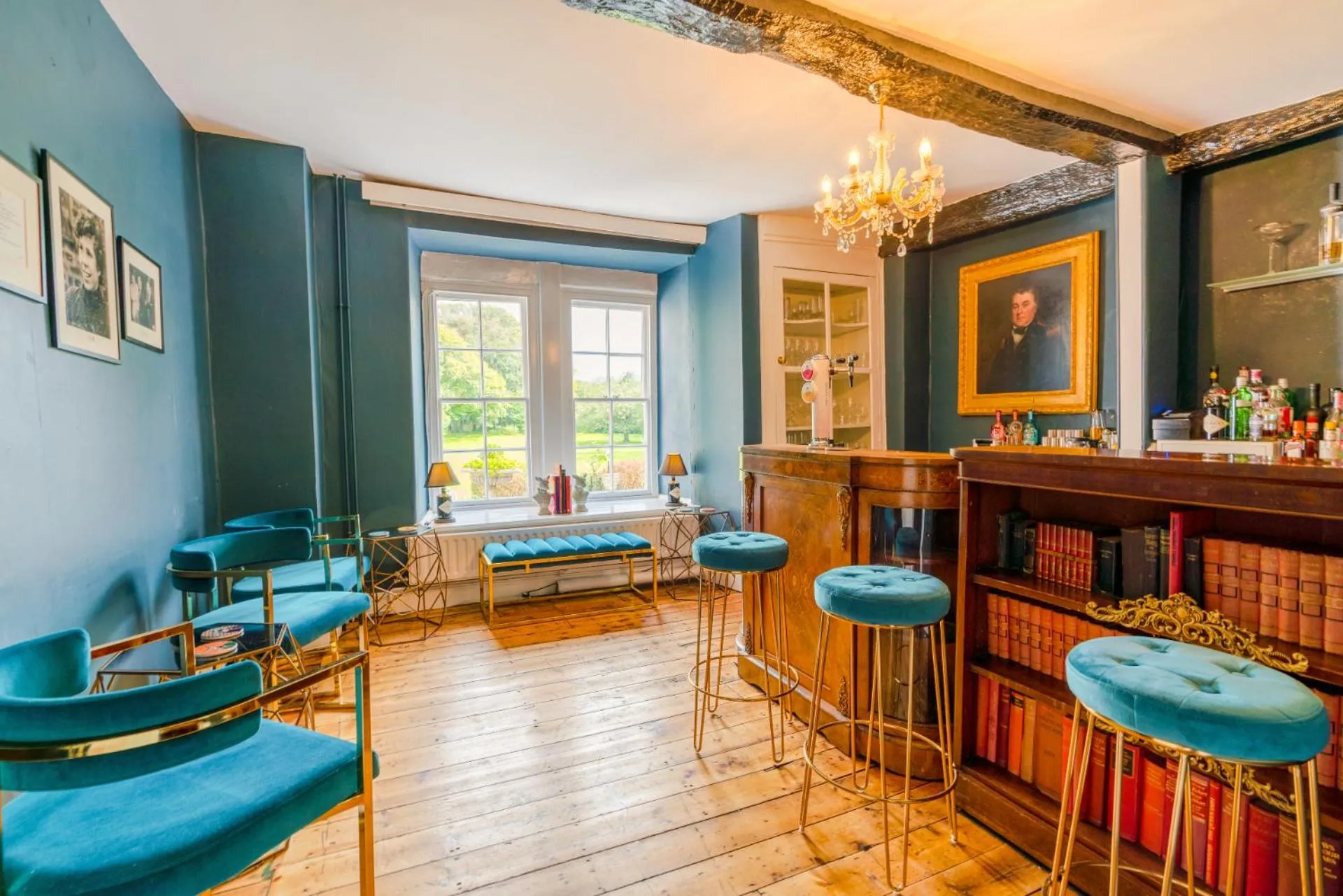 Lounge or bar in Plas Dinas Country House