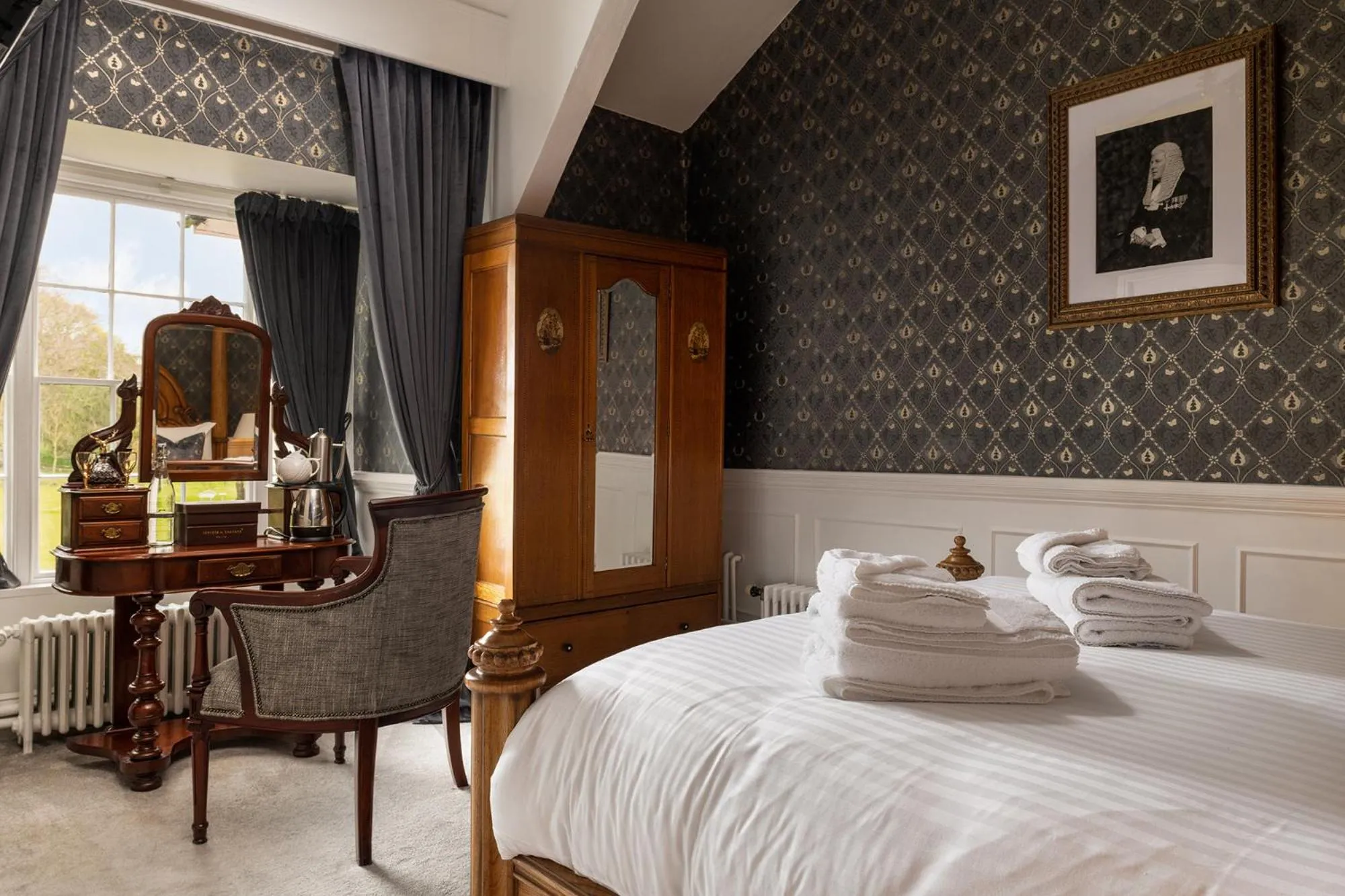 Bedroom, Bed in Plas Dinas Country House