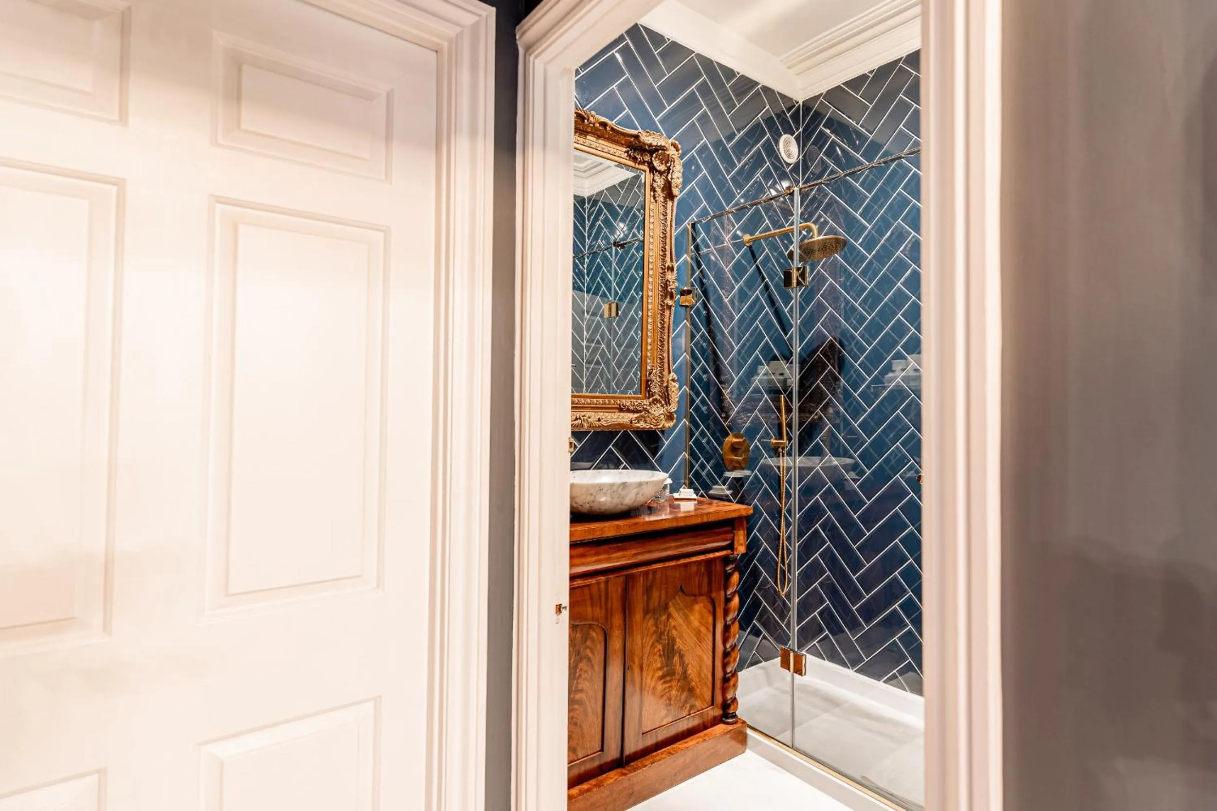 Bathroom in Plas Dinas Country House