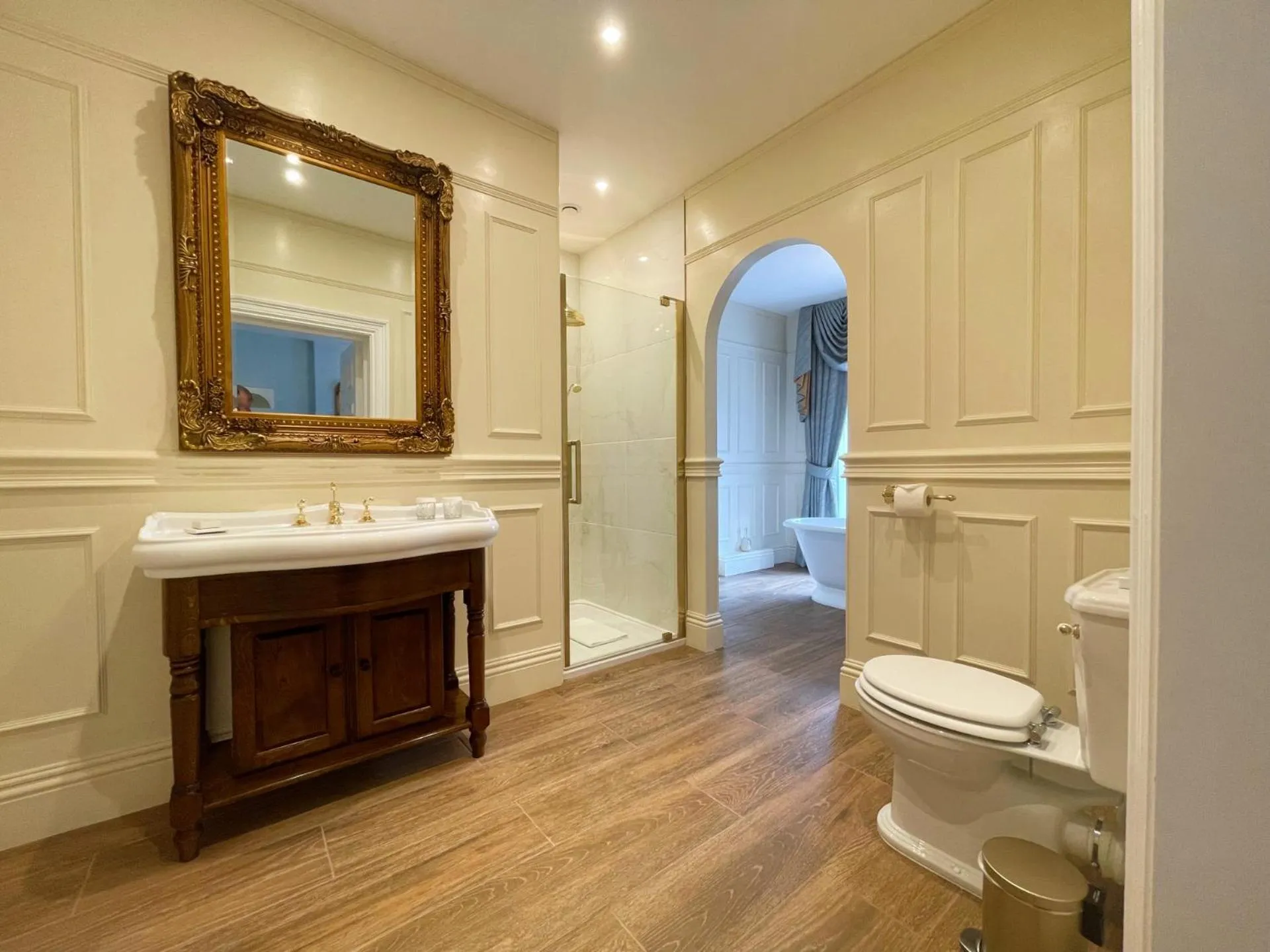 Bathroom in Plas Dinas Country House