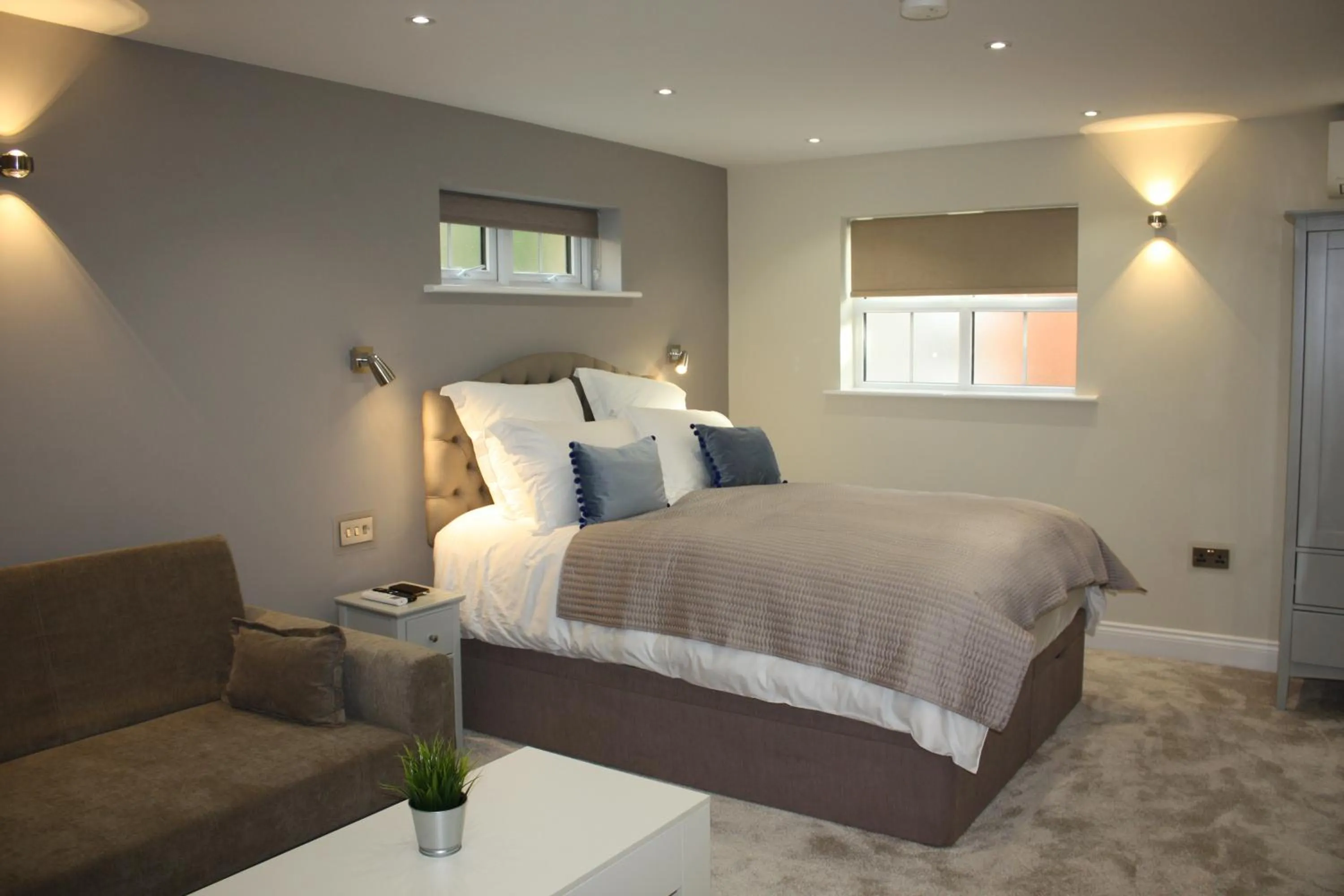 Bedroom, Bed in Frinton Escapes