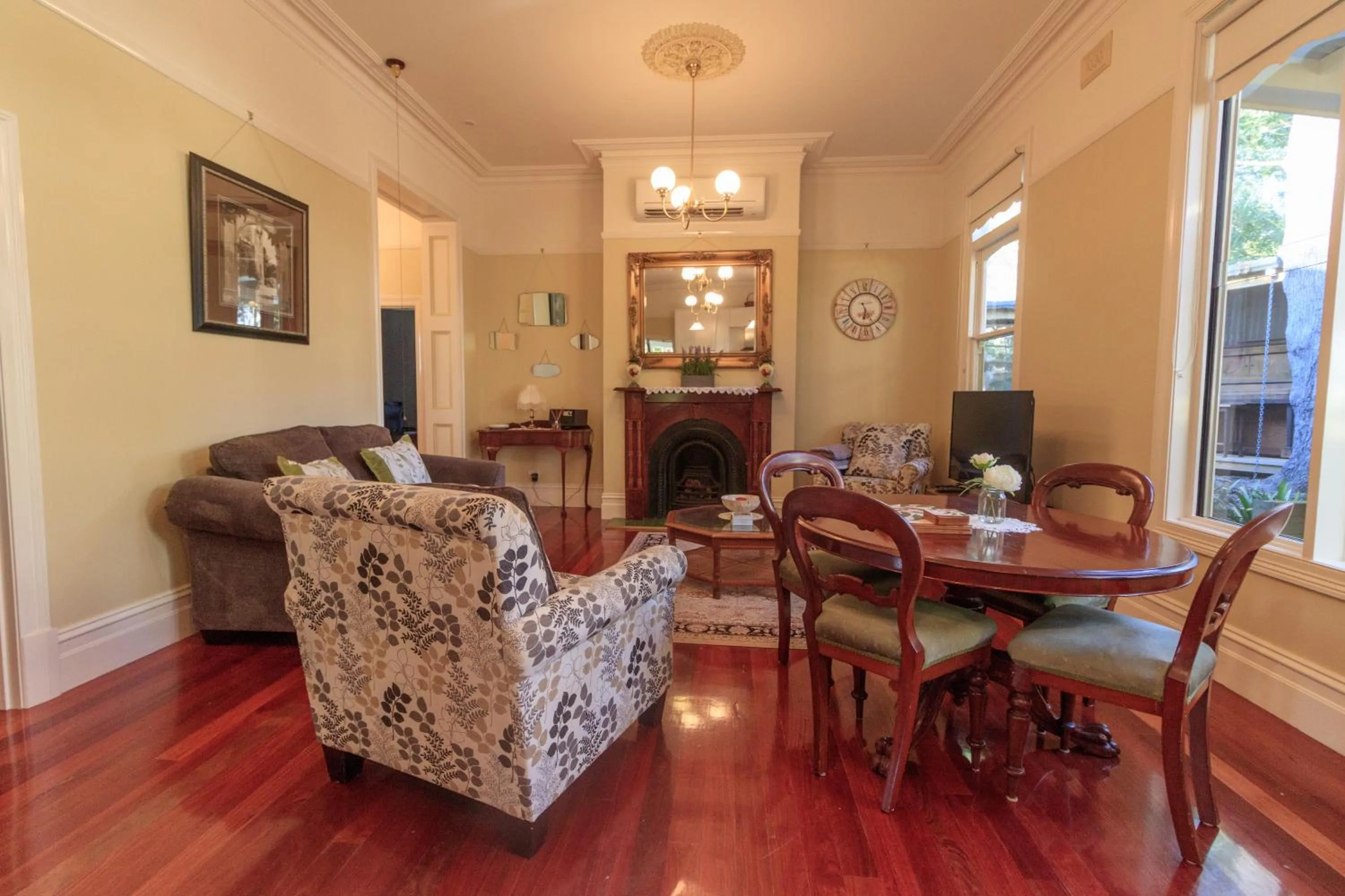 Living room in The Oaks Lilydale Accommodation