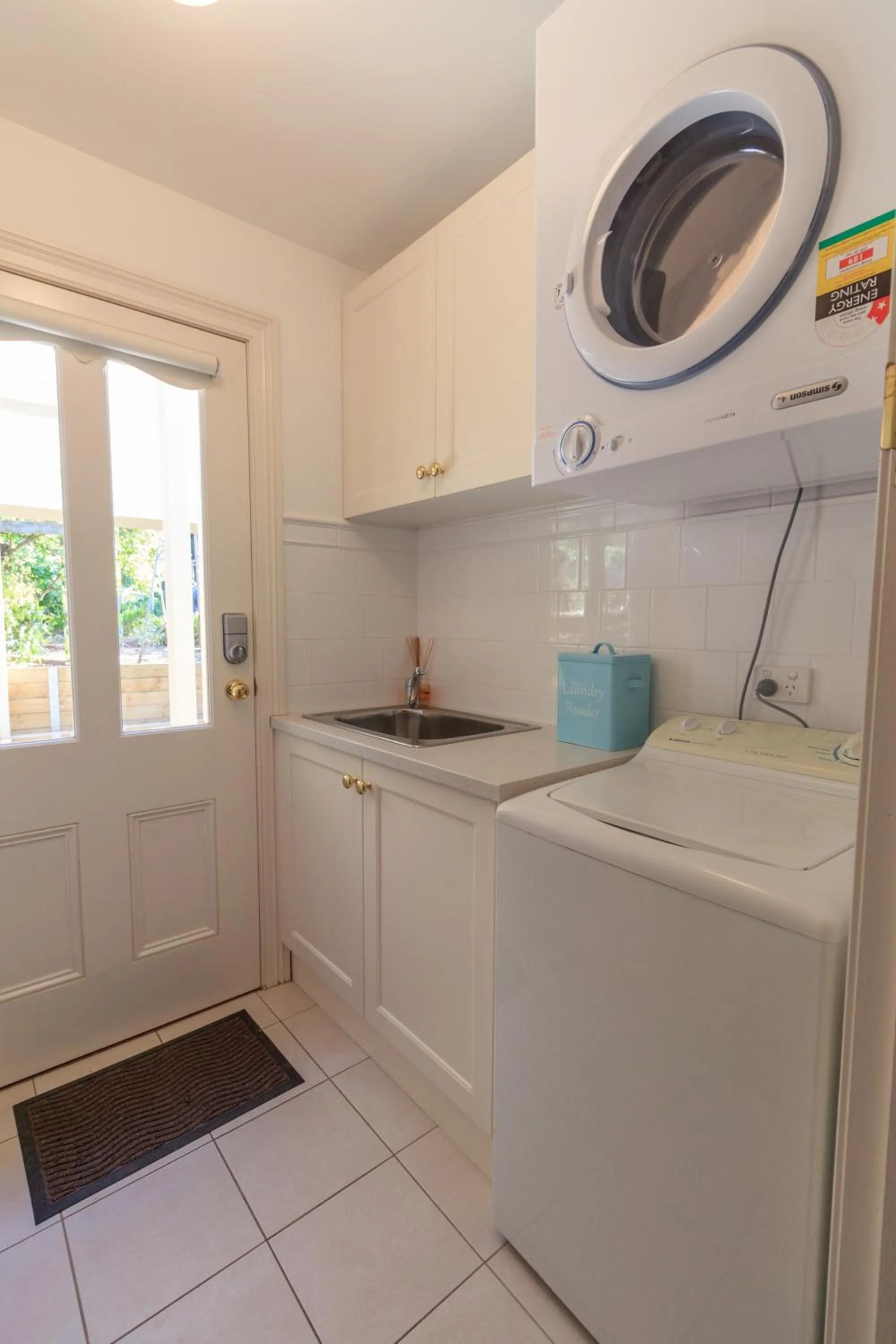 Photo of the whole room in The Oaks Lilydale Accommodation