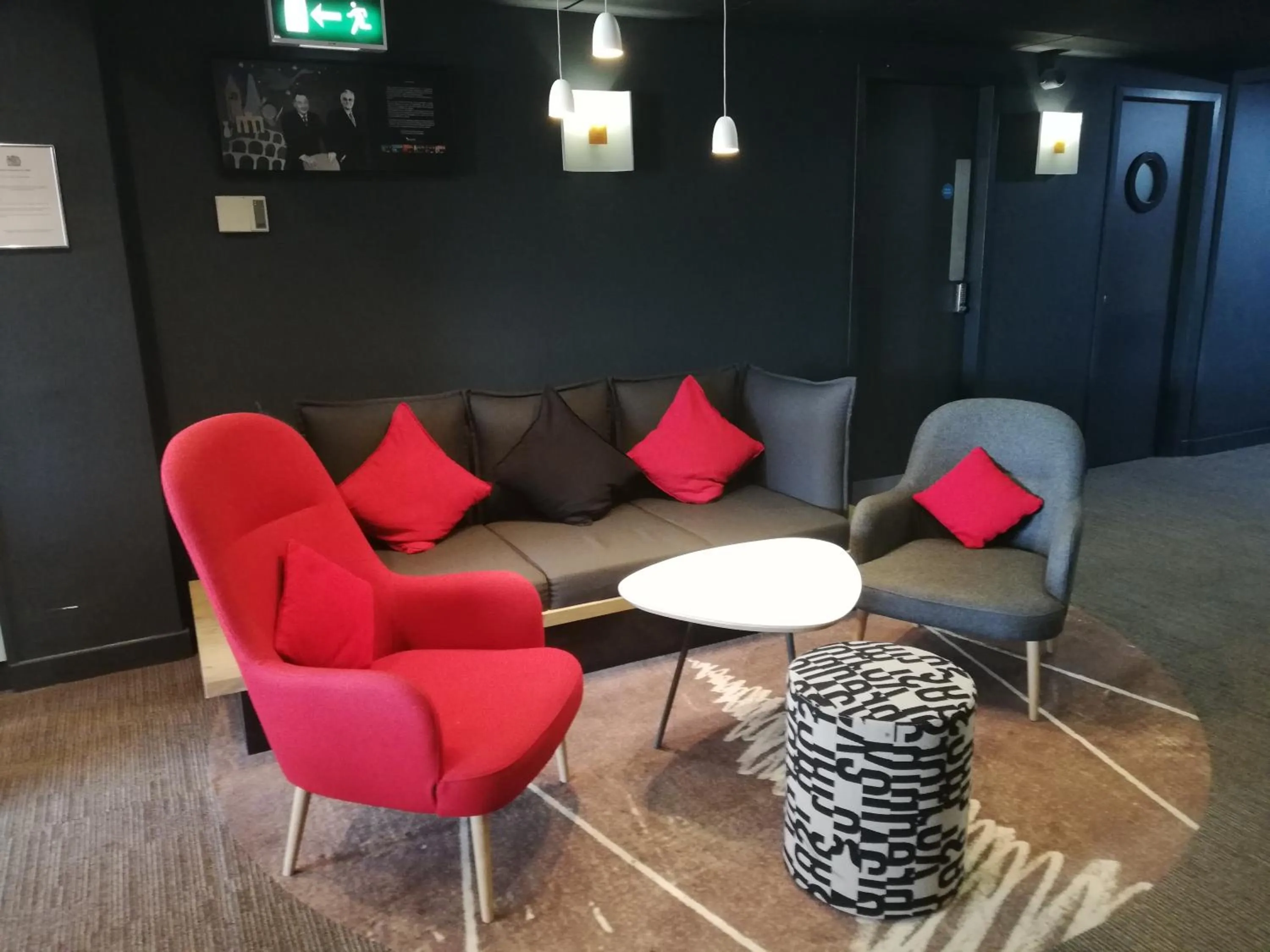 Seating Area in ibis Birmingham Bordesley