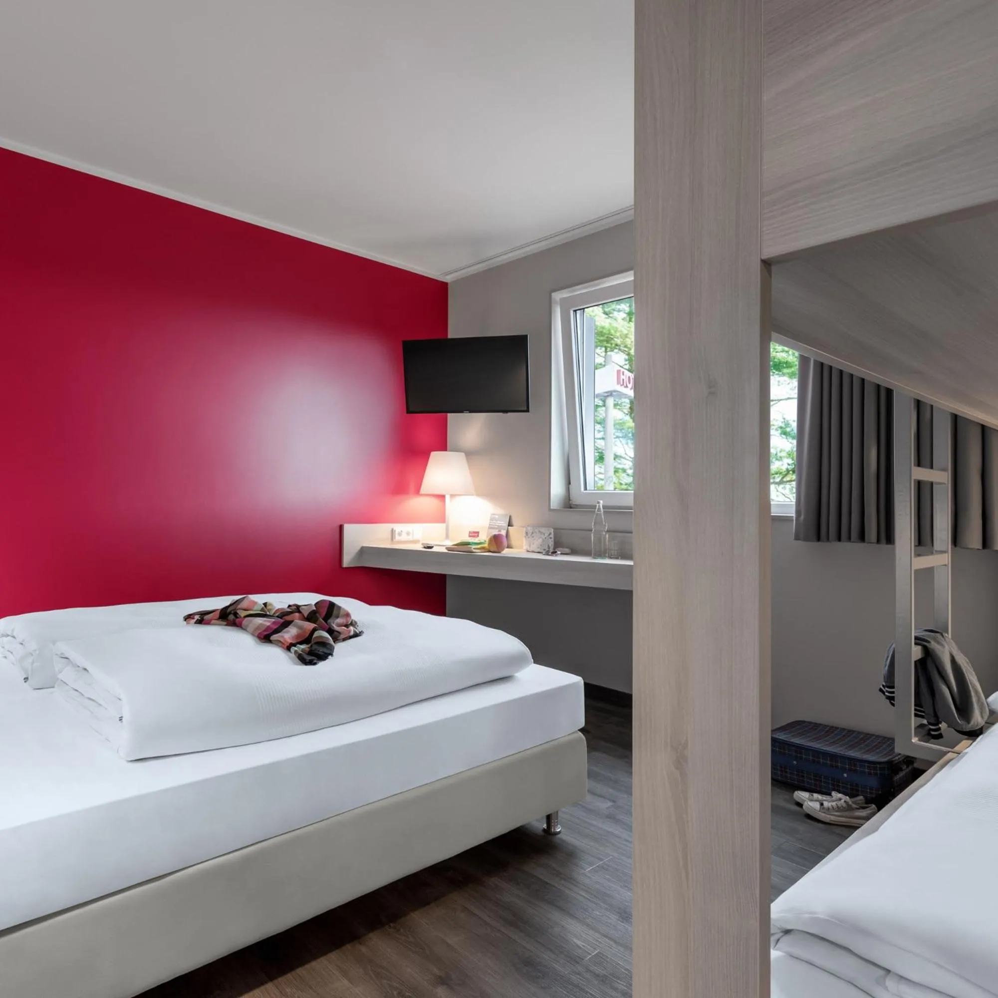 Photo of the whole room, Bed in Serways Hotel Lüneburger Heide West
