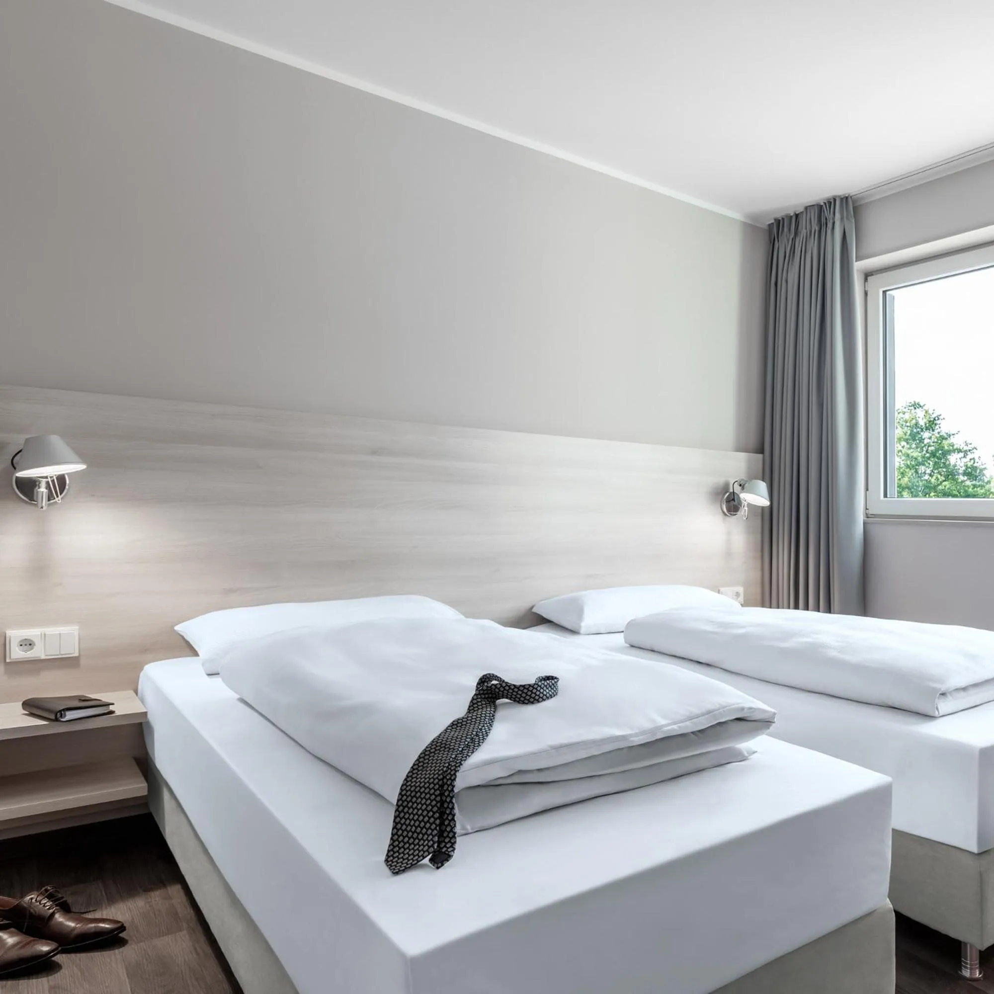 Photo of the whole room, Bed in Serways Hotel Lüneburger Heide West